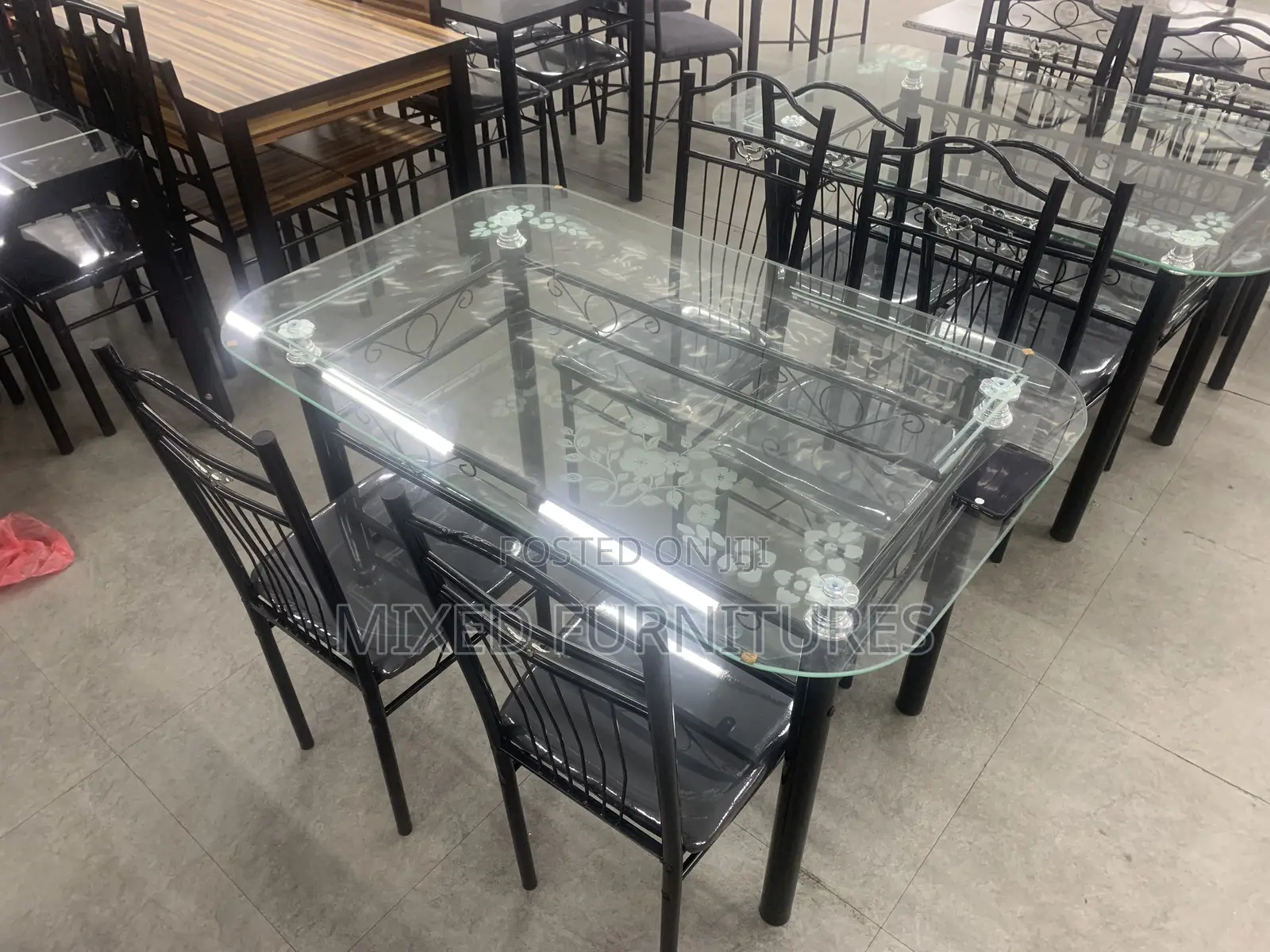 Dining Table With Chairs [Transparent Glass]