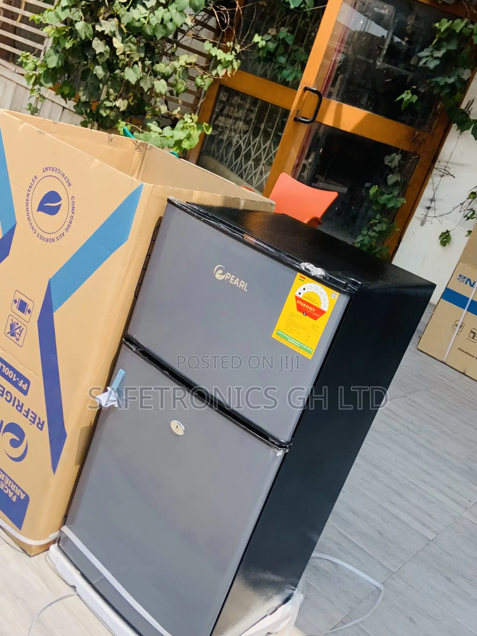 Lockable Neat 90 Liters Doubledoor Top Mount Fridge