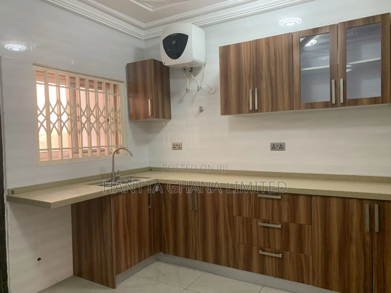 3bdrm Apartment in North Legon for rent