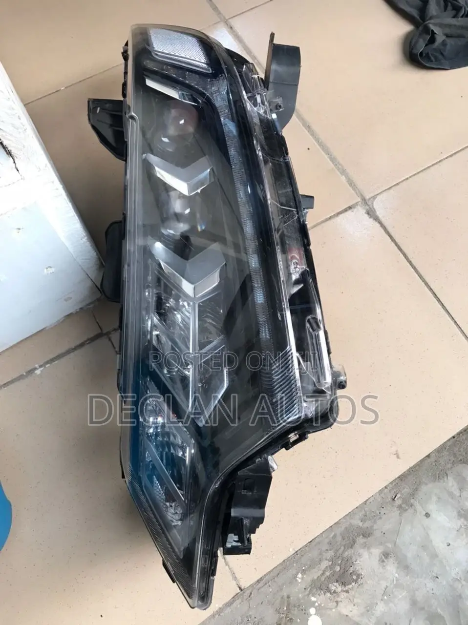 Mitsubishi Outlander 2019 Headlights