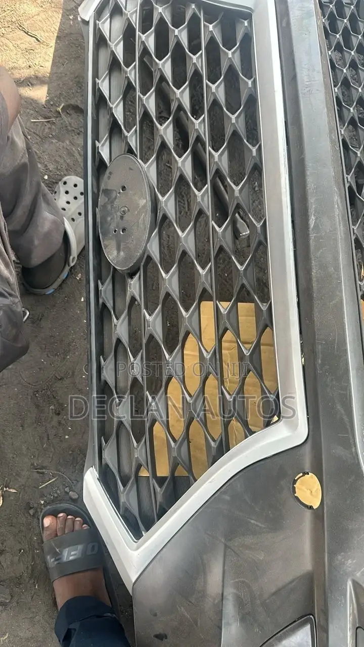 Tucson 2021 Front Grille