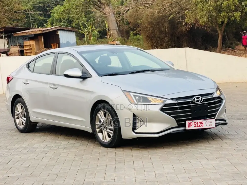 Hyundai Elantra SEL 2019 Silver