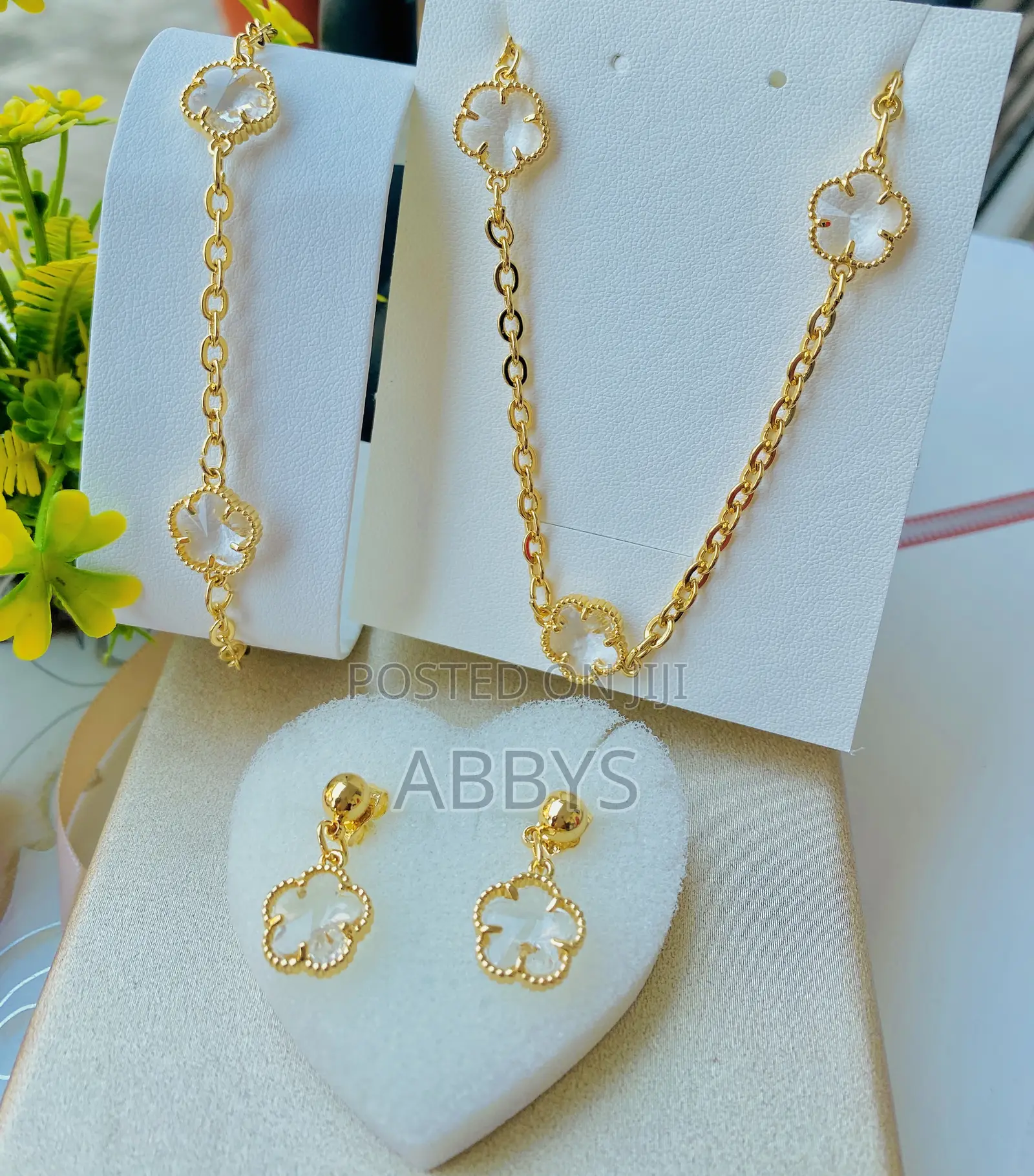 Clover Leaf Shaped Jewelry Set