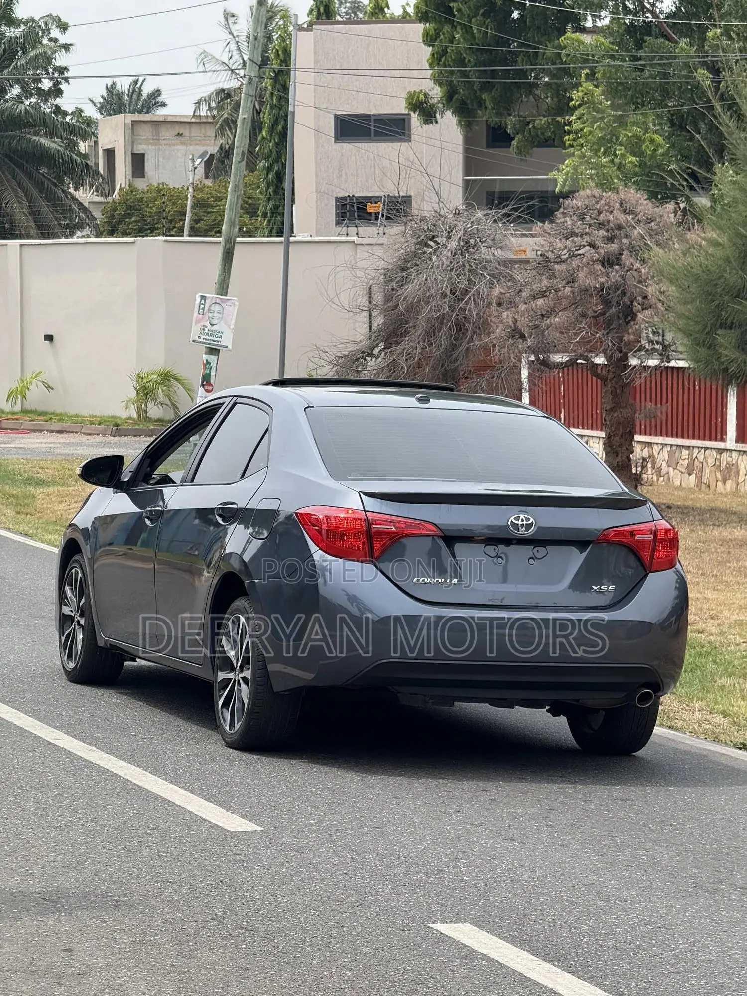 Toyota Corolla XSE 4dr Sedan (1.8L 4cyl CVT) 2017 Gray