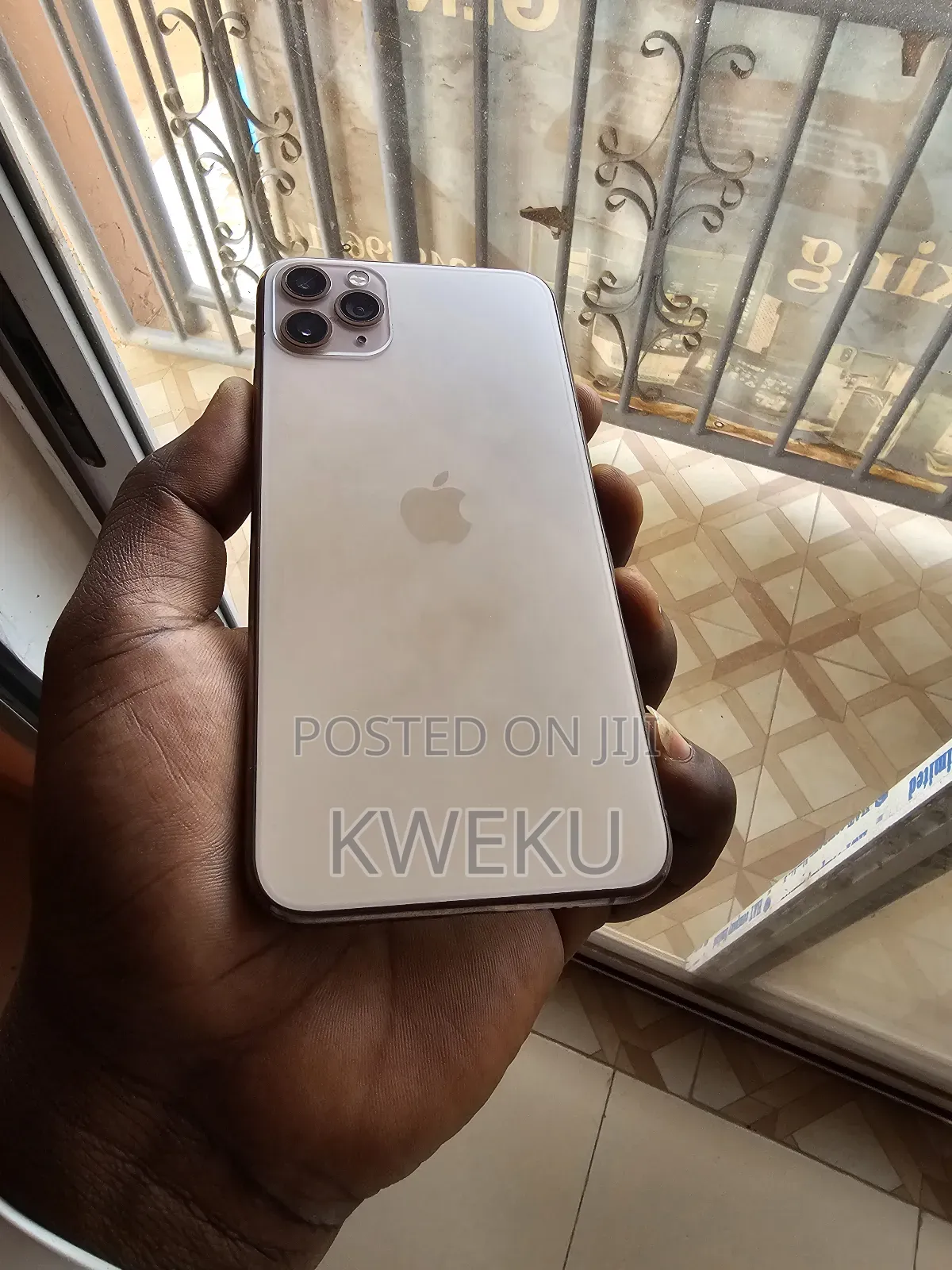 Apple iPhone 11 Pro Max 64 GB Gold