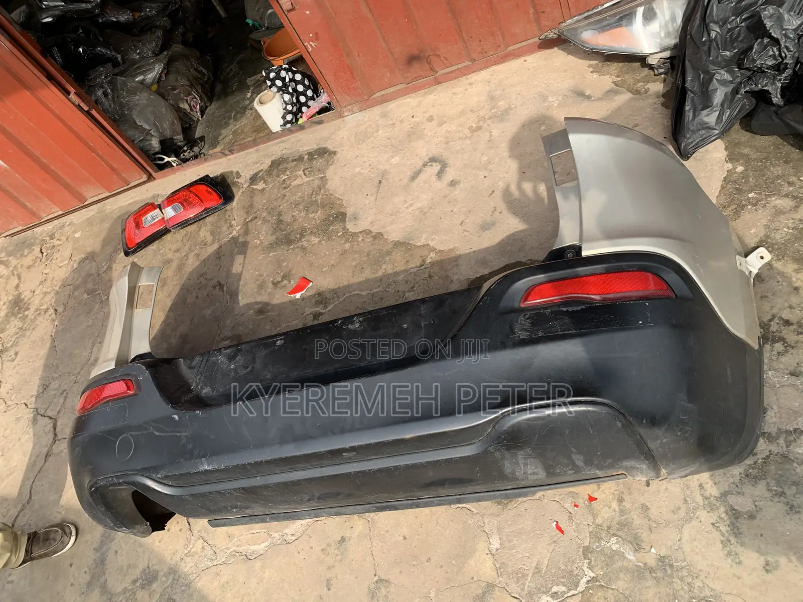 Jeep Cherokee 2015 Back Bumper