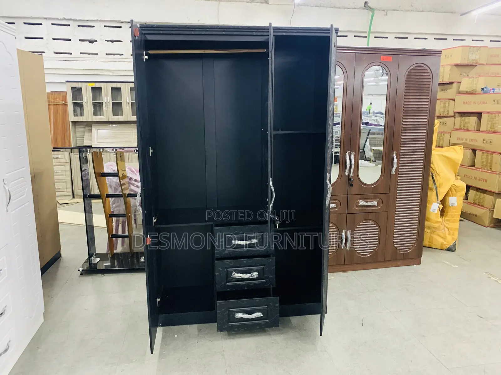 Wardrobe 3 In 1 With A Mirror ( 9353)