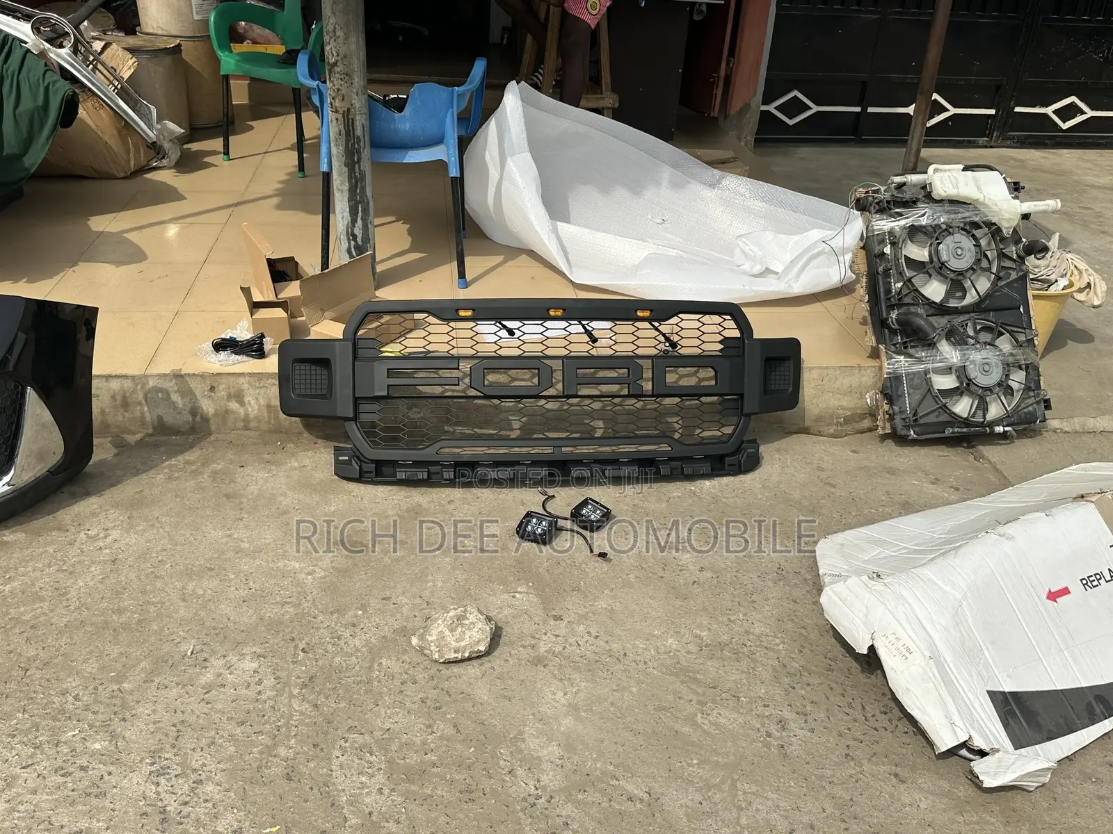 Ford F-150 2019 Top Grille Spec