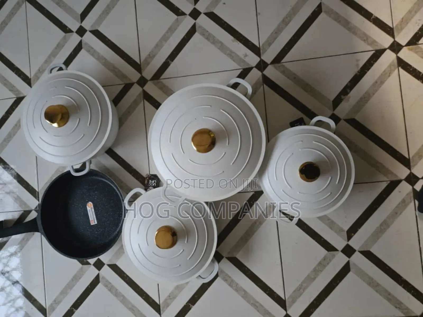 Kitchen 11 Piece Cast Iron Pots Non-Stick Cookware Set