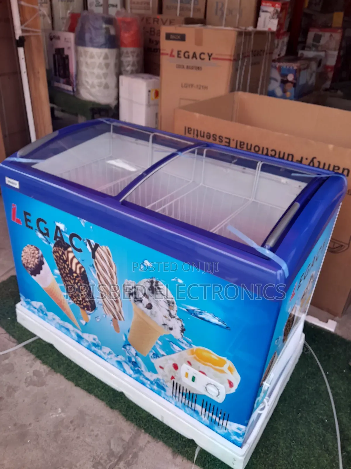 %Legacy Icecream / Display Freezer 258 Litres