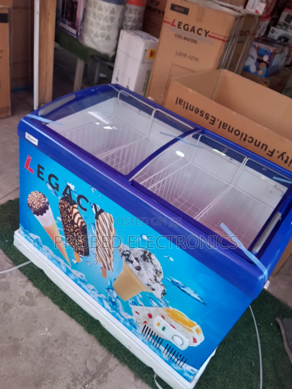 %Legacy Icecream / Display Freezer 258 Litres