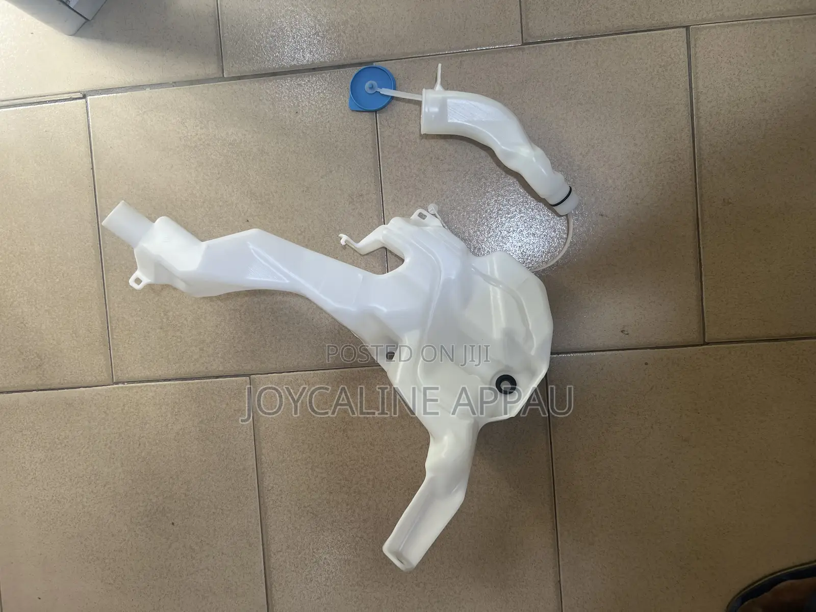 Honda CRV 2017 to 2020 Wiper, Gallon Container
