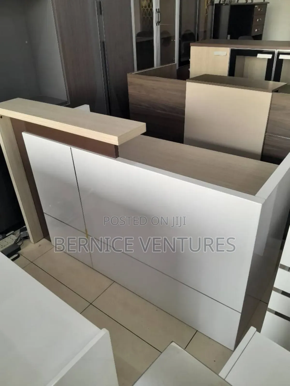Medical Reception Desks