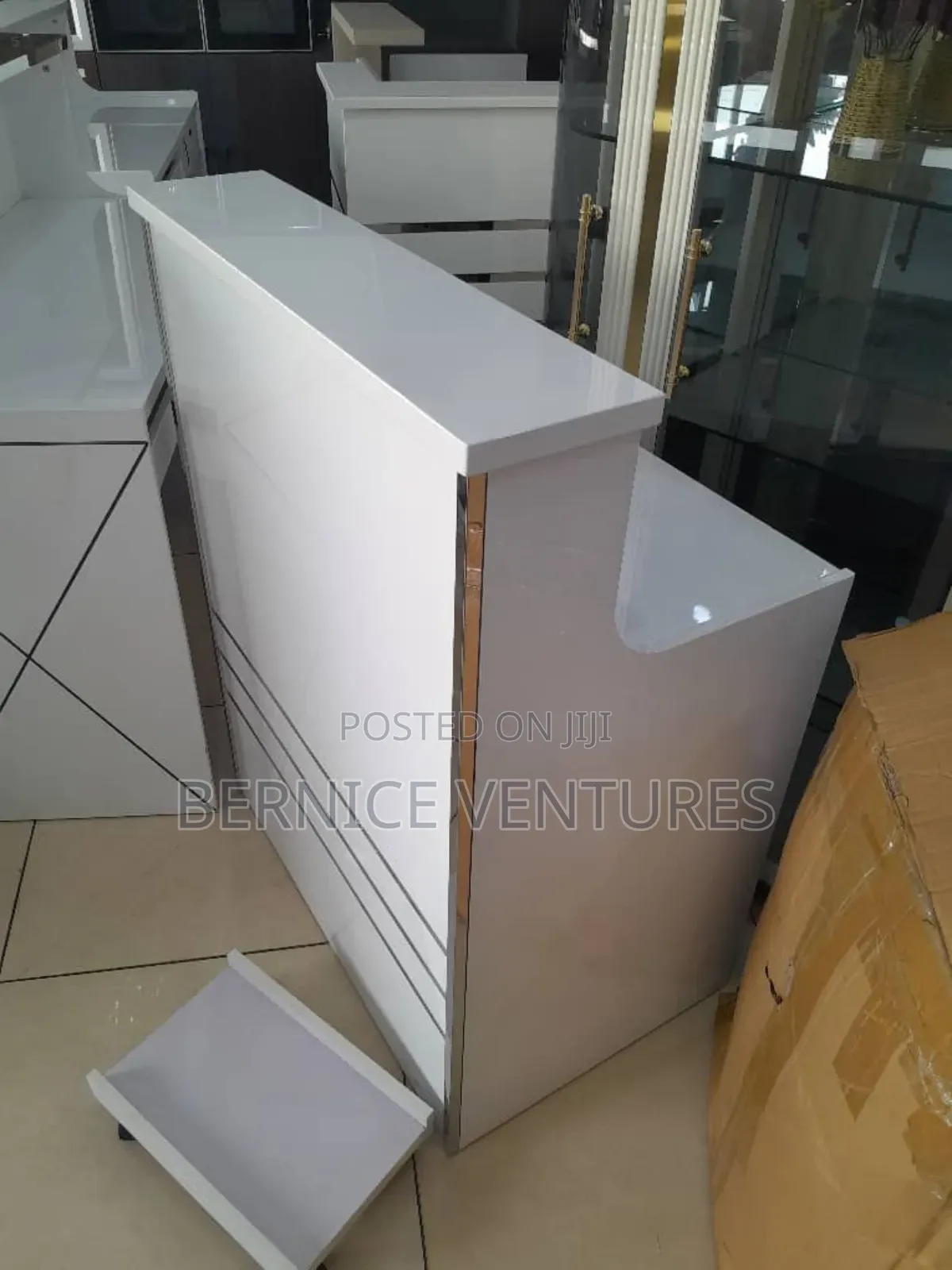 Saloon Reception Desks
