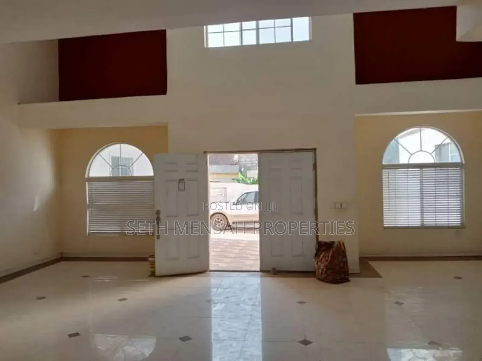 20bdrm Apartment in Skm Properties, Accra Metropolitan for sale