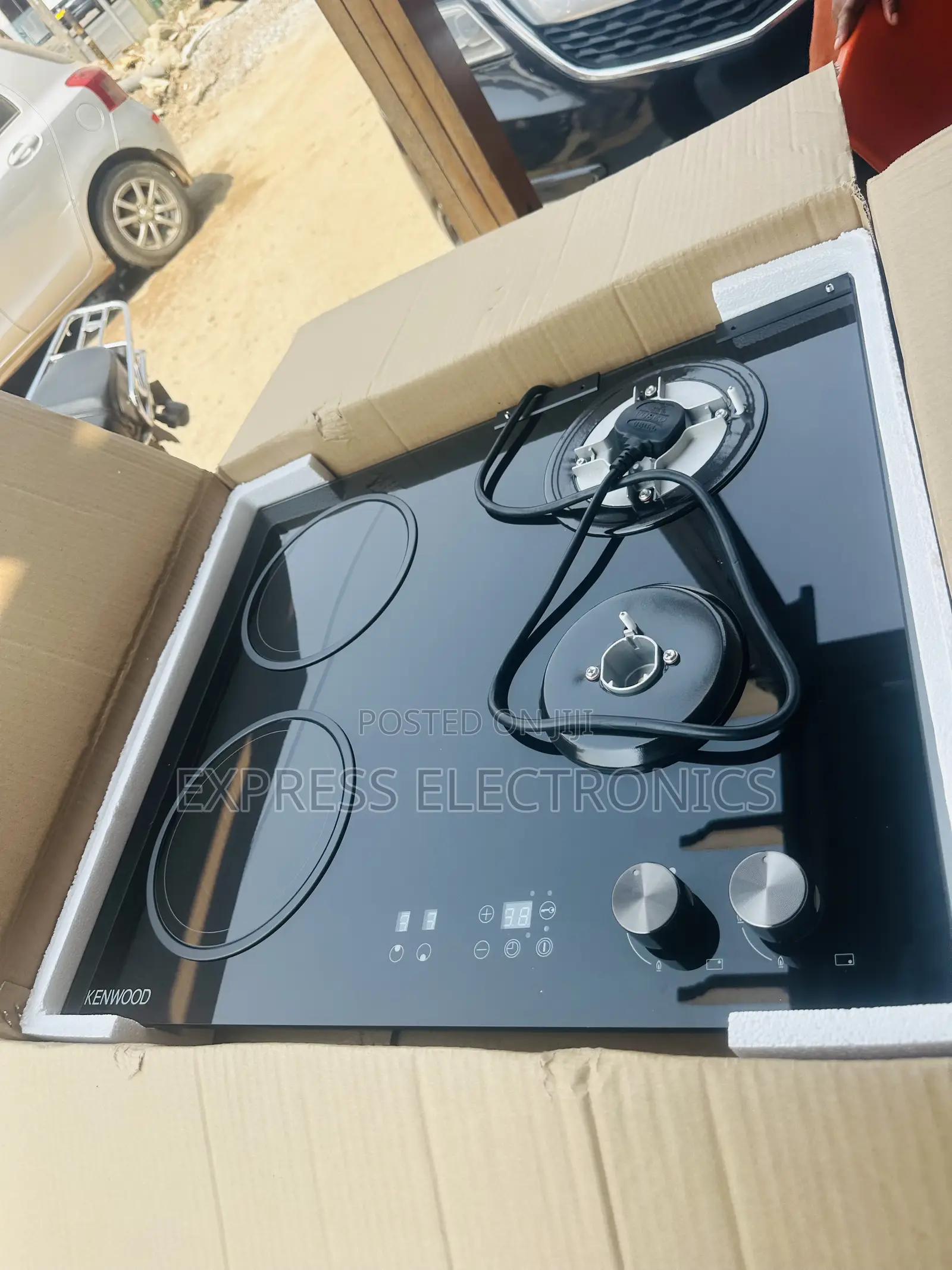 Very Awesome Black Inbuilt 2+2 Cooker Gas Electric