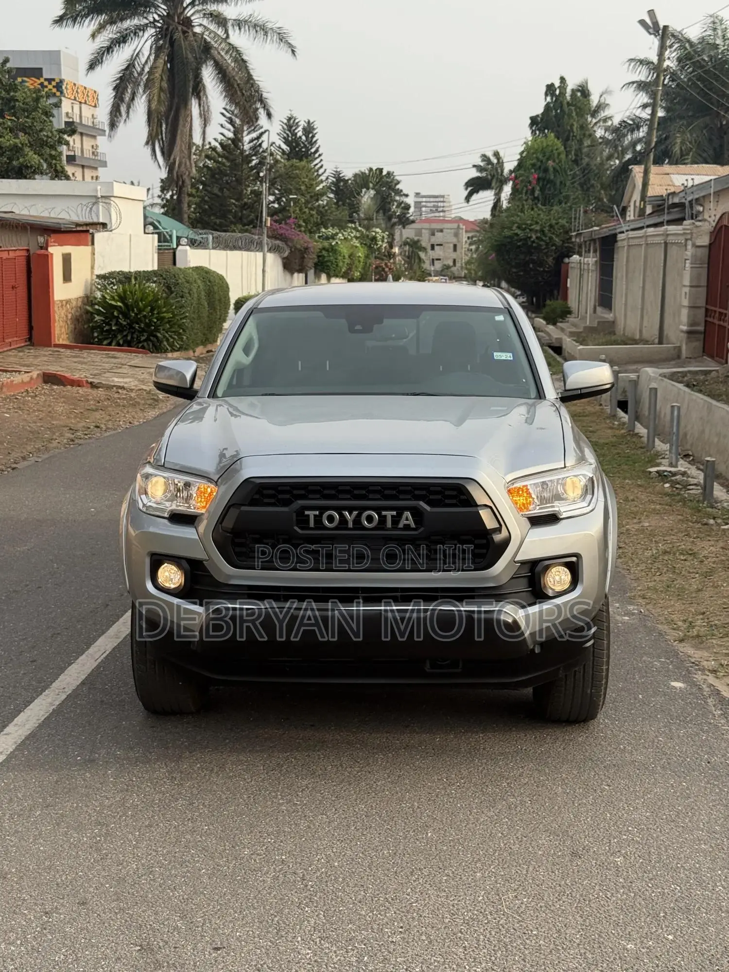 Toyota Tacoma SR5 2019 Silver