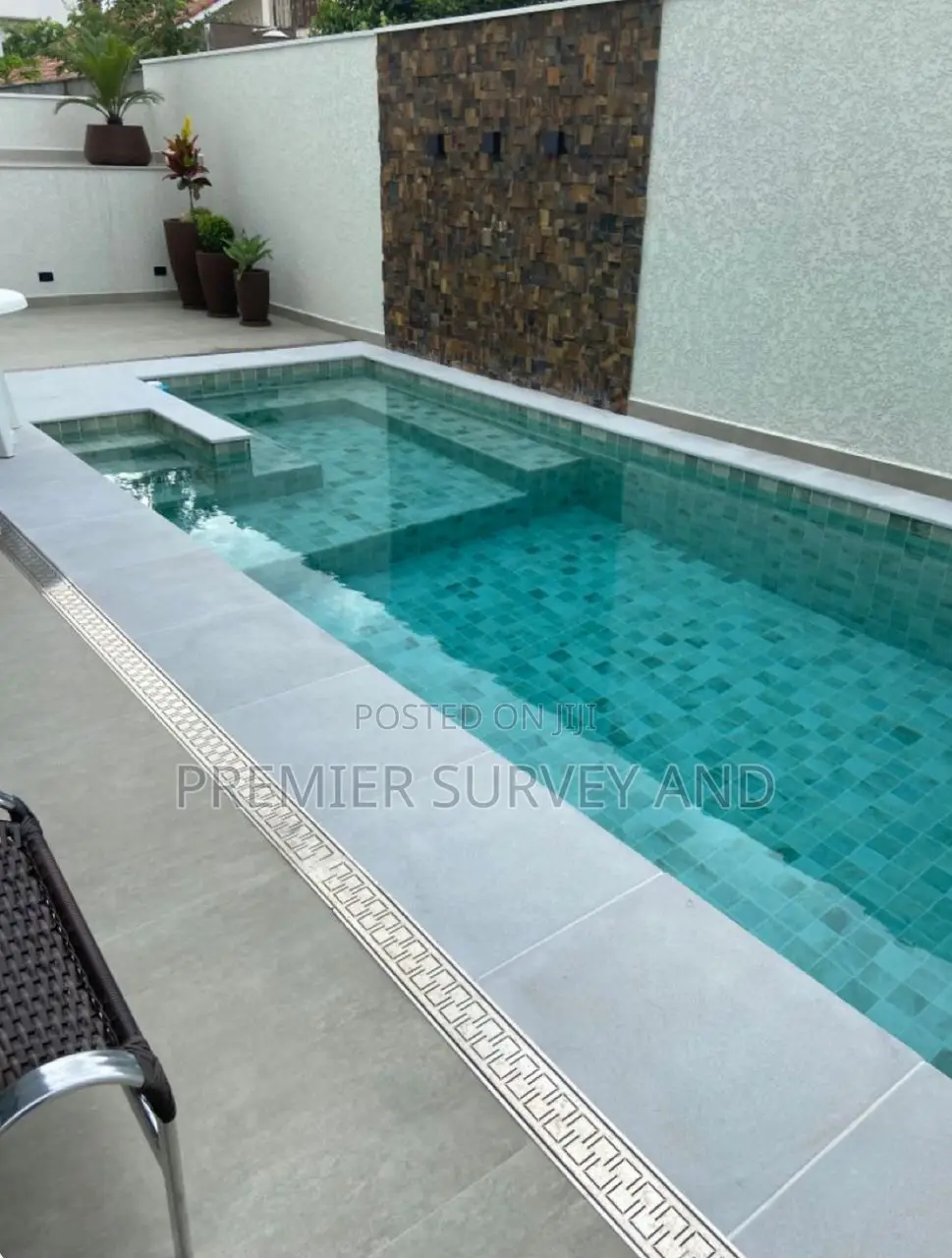 Beautiful Swimming Pools for Your Homes