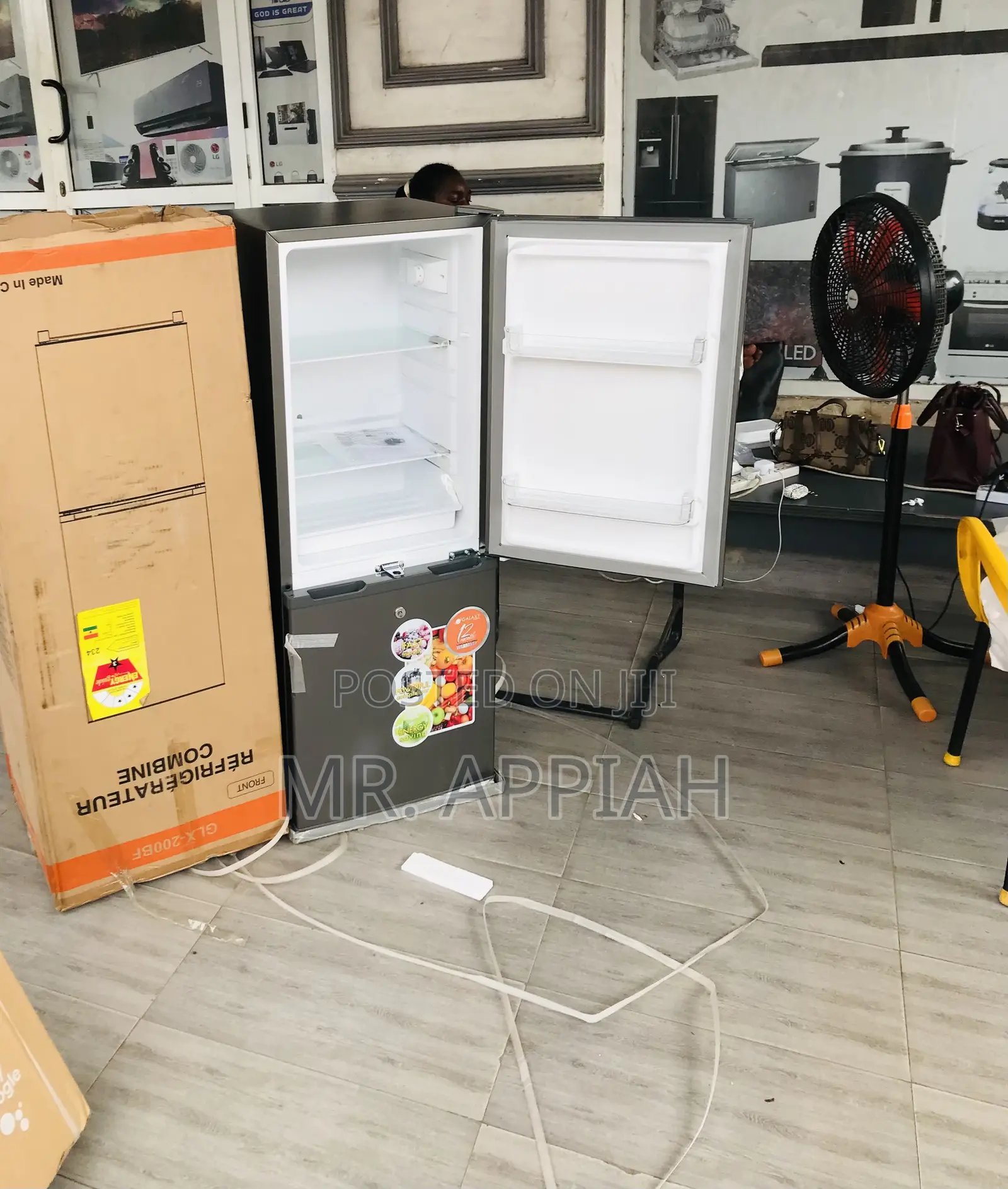 Bottom Freezer Galazy GLX-200TM Electric Fridge.