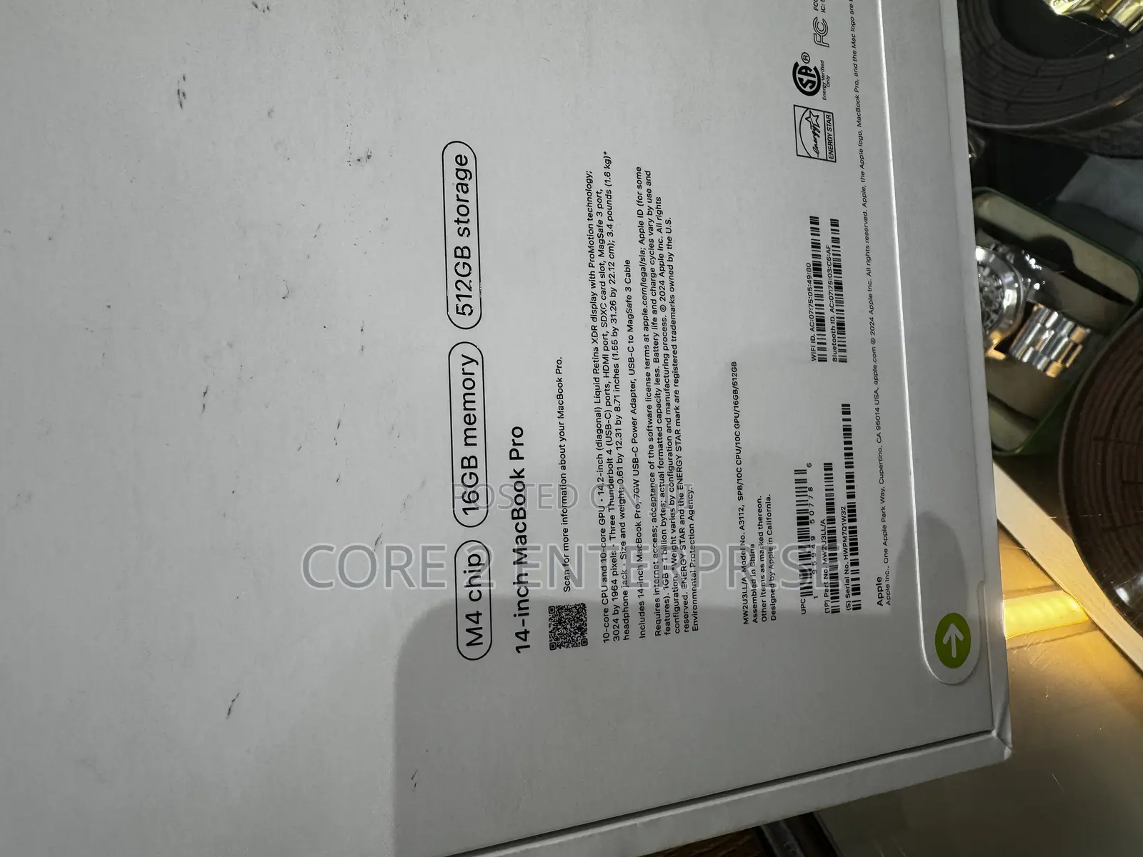 New Laptop Apple MacBook Pro 2024 M4 14-Inch 16GB Apple M4 SSD 512GB