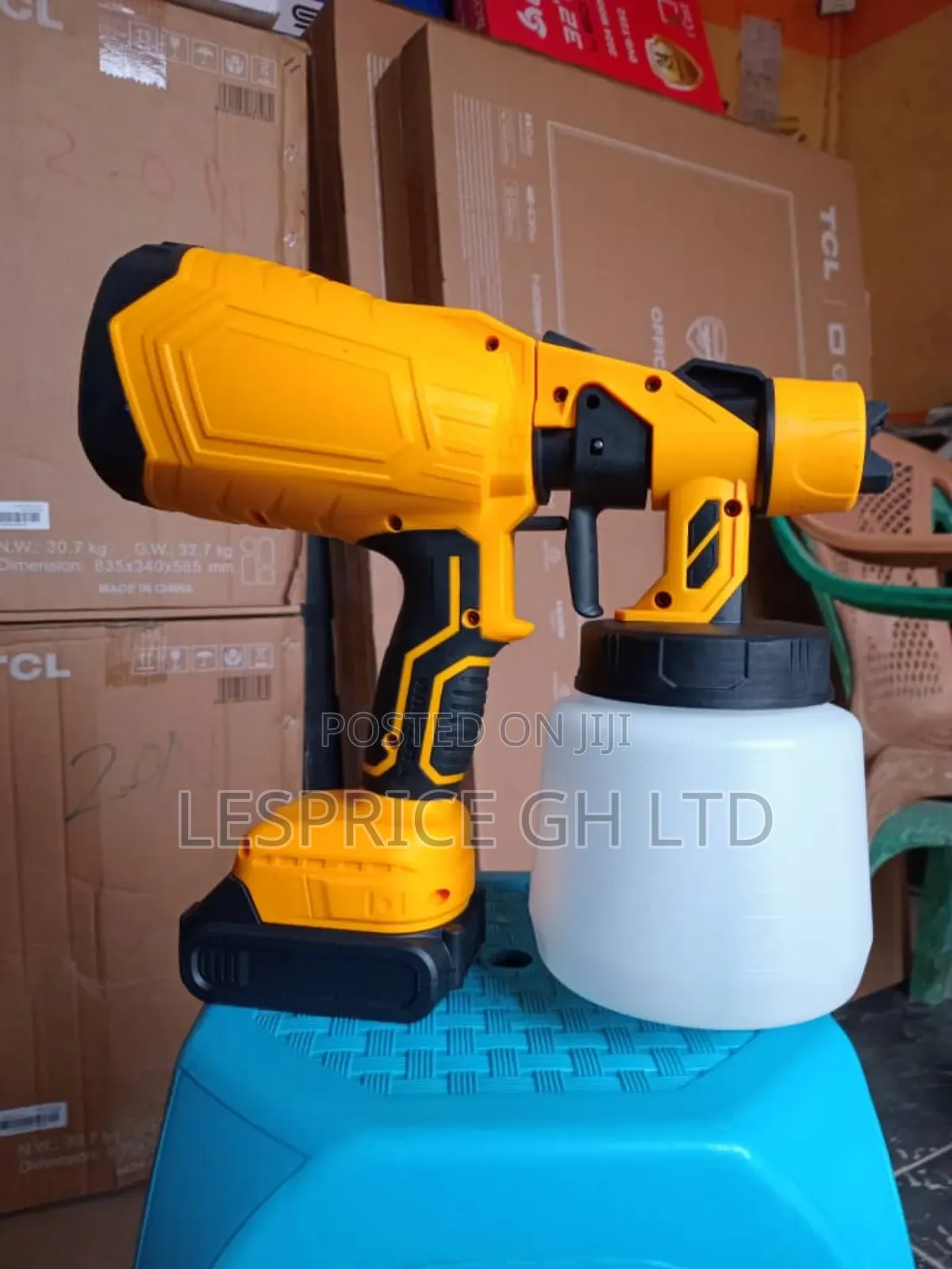 800ml Capacity: Cordless Spray Gun