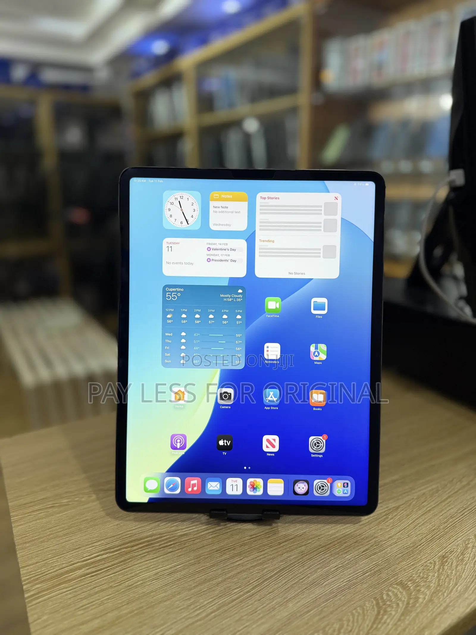 Apple iPad Pro 12.9 (2022) 128 GB Gray