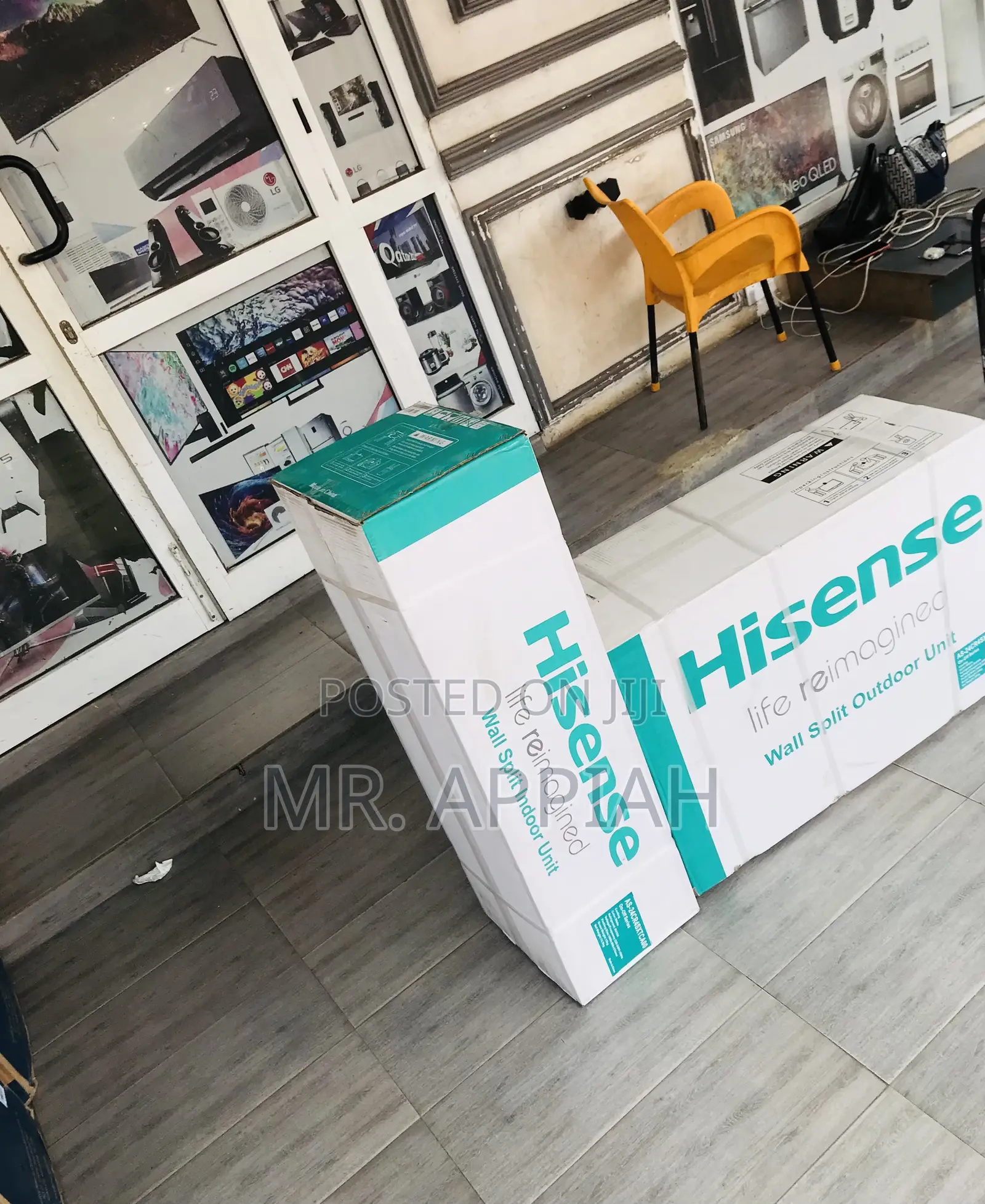 Classic Hisense 2.5hp With White Panel(White)R410.