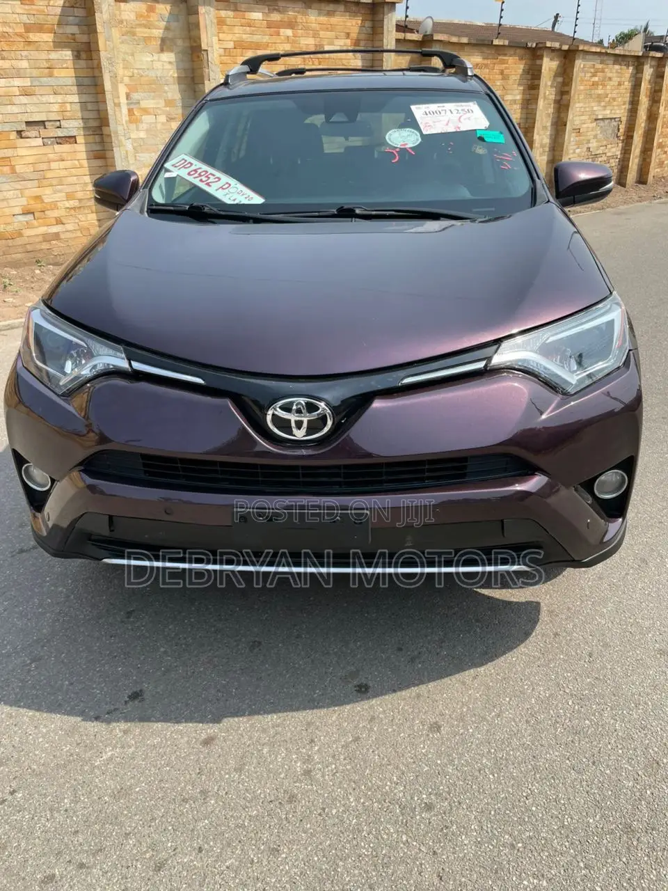 Toyota RAV4 XLE AWD (2.5L 4cyl 6A) 2017 Burgundy