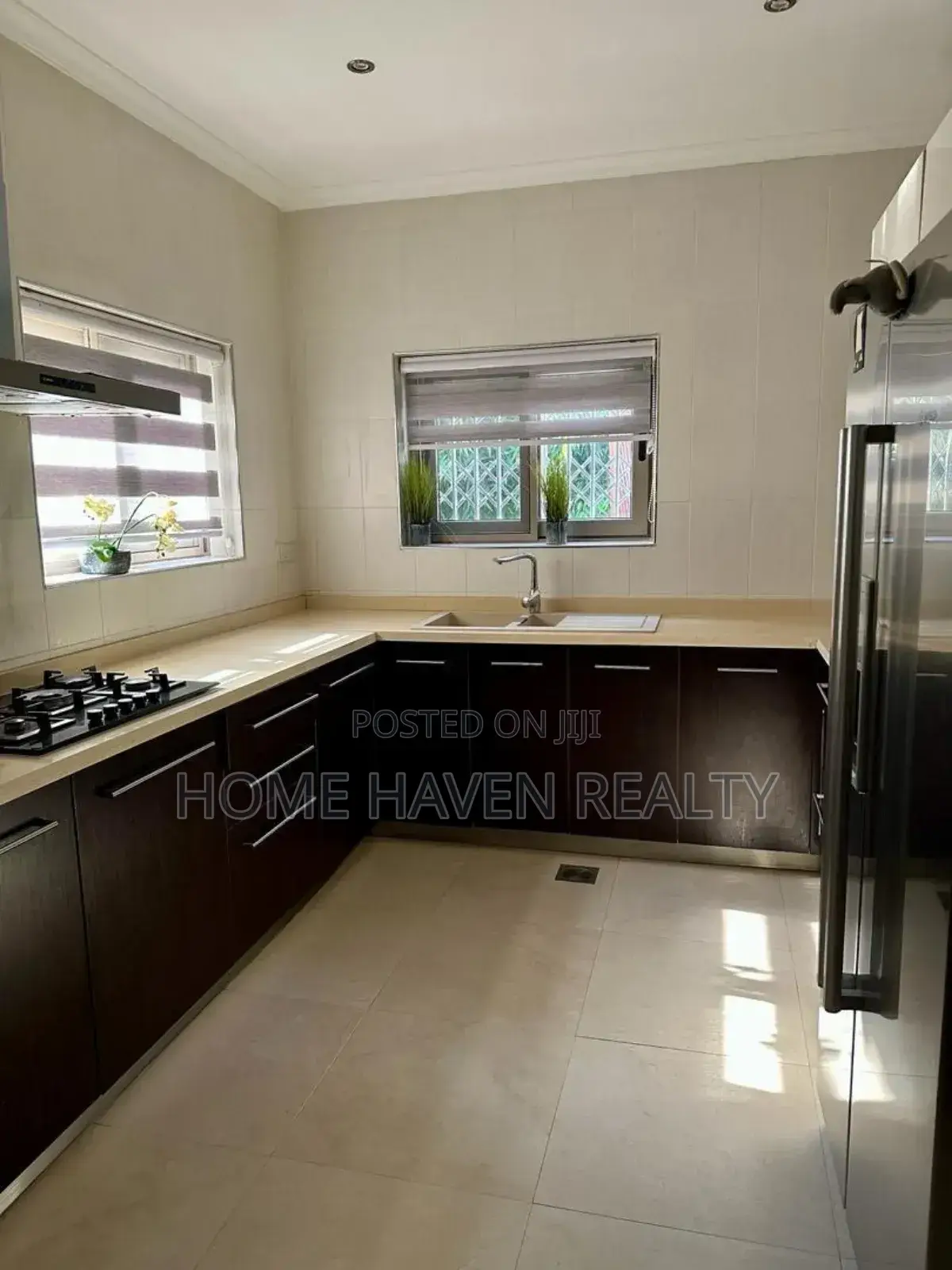 Furnished 5bdrm Townhouse / Terrace in Airport Residentials for rent