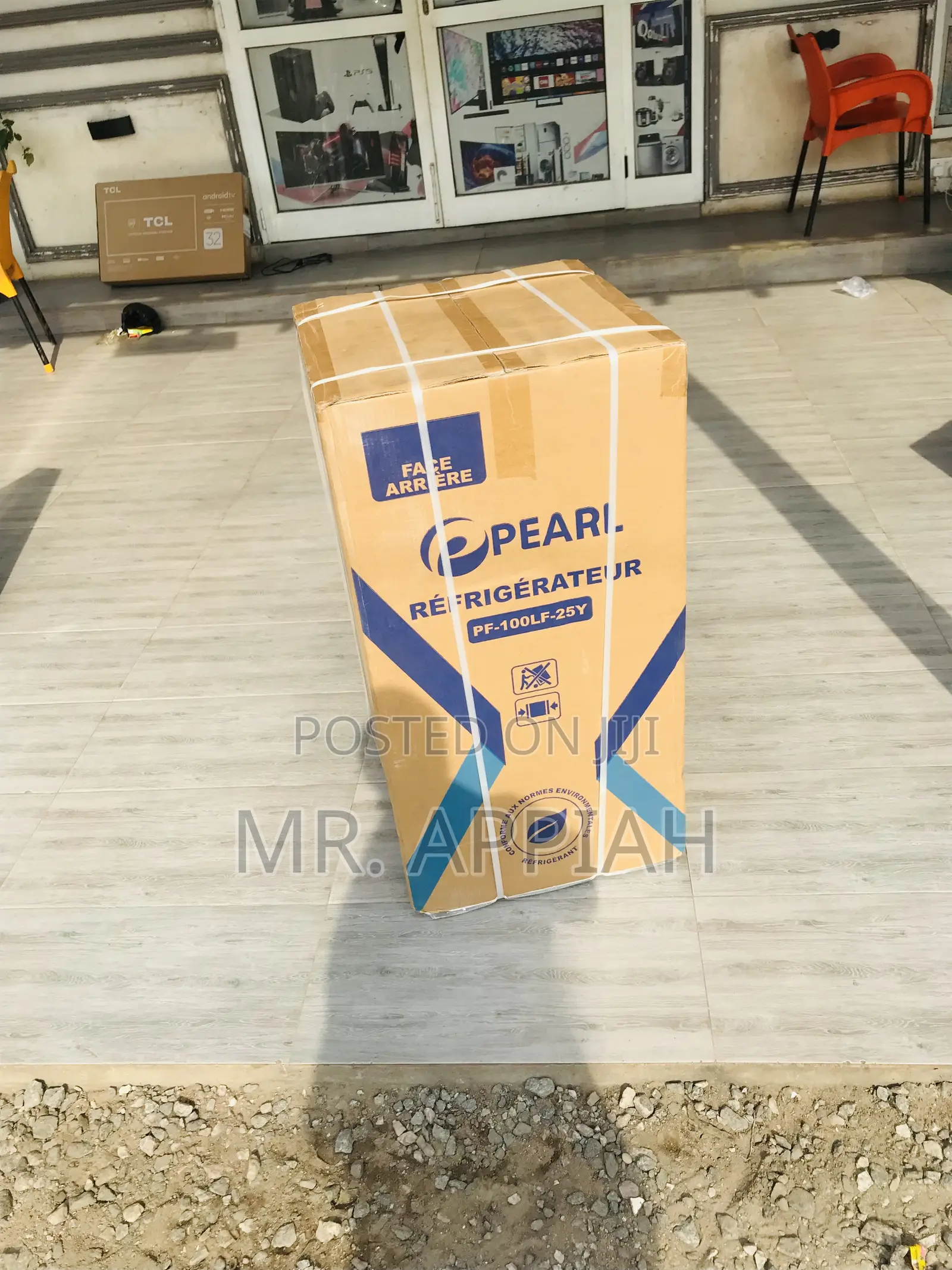 Super Cooling Pearl Top Freezer Table Top Fridge(Gray).