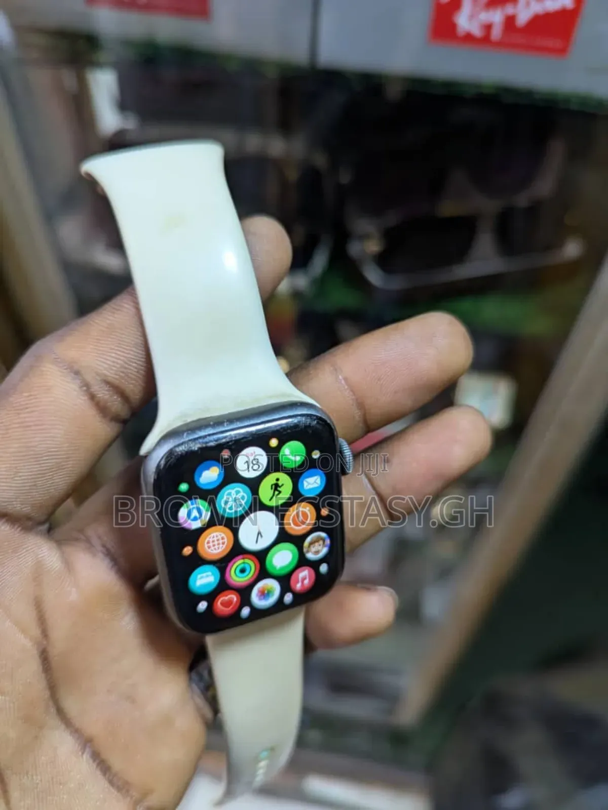 Apple Watch Series 5 44mm (Cellular and Gps)