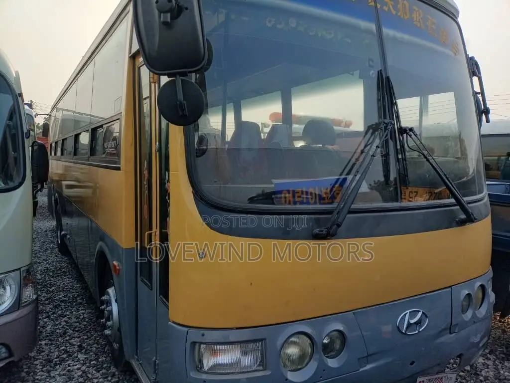 Hyundai Aero City 2014 Yellow