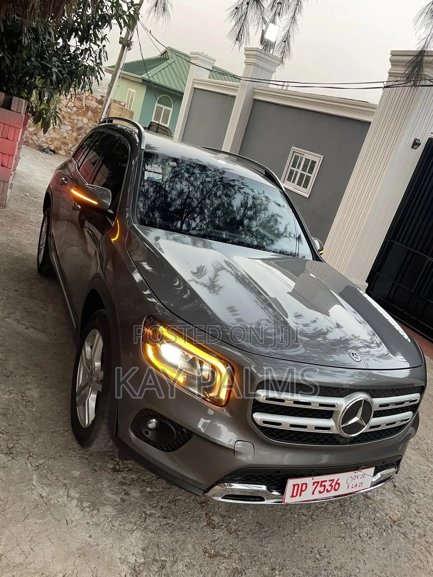 Mercedes-Benz GLB-Class 2022 Gray