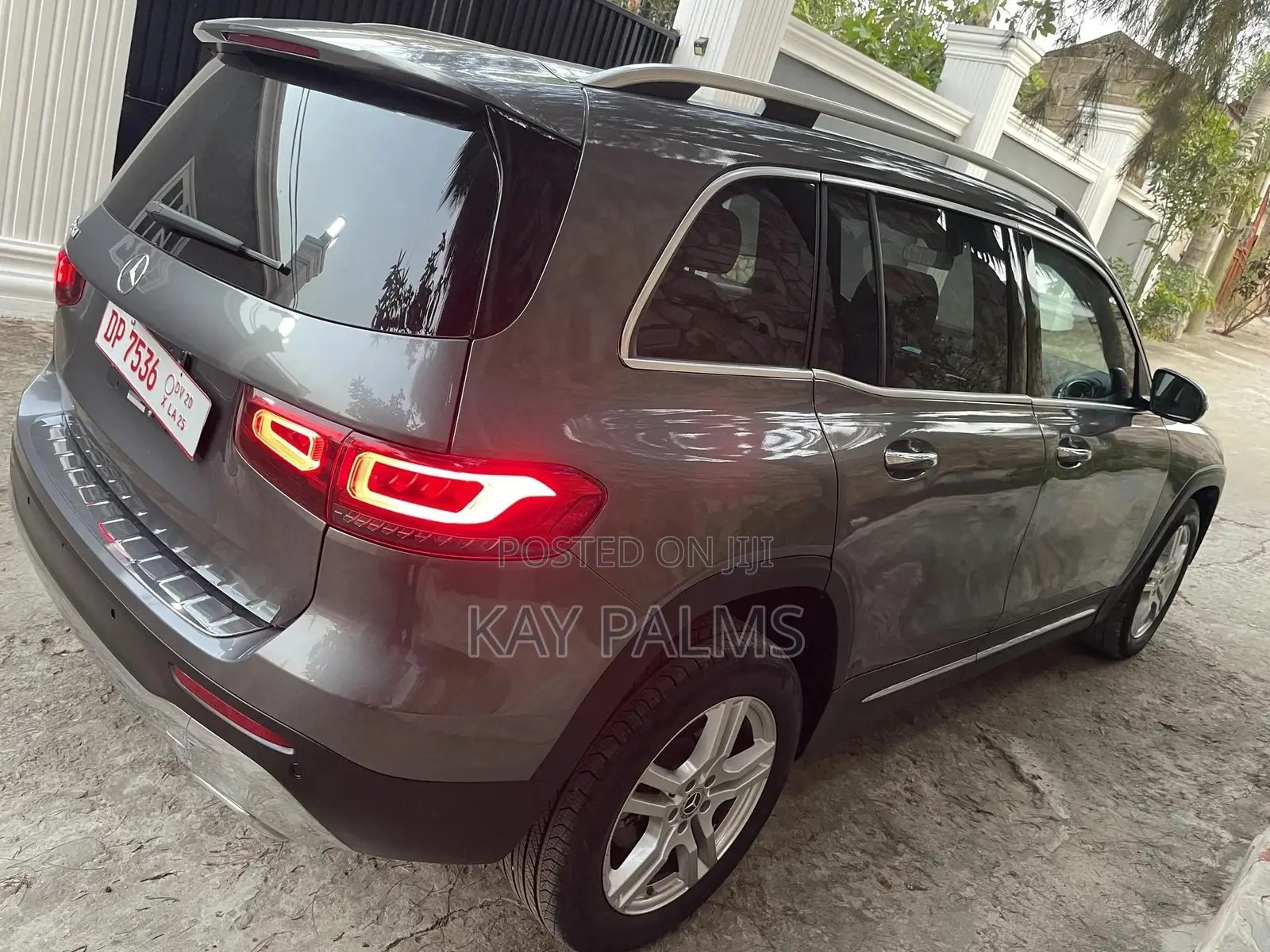 Mercedes-Benz GLB-Class 2022 Gray