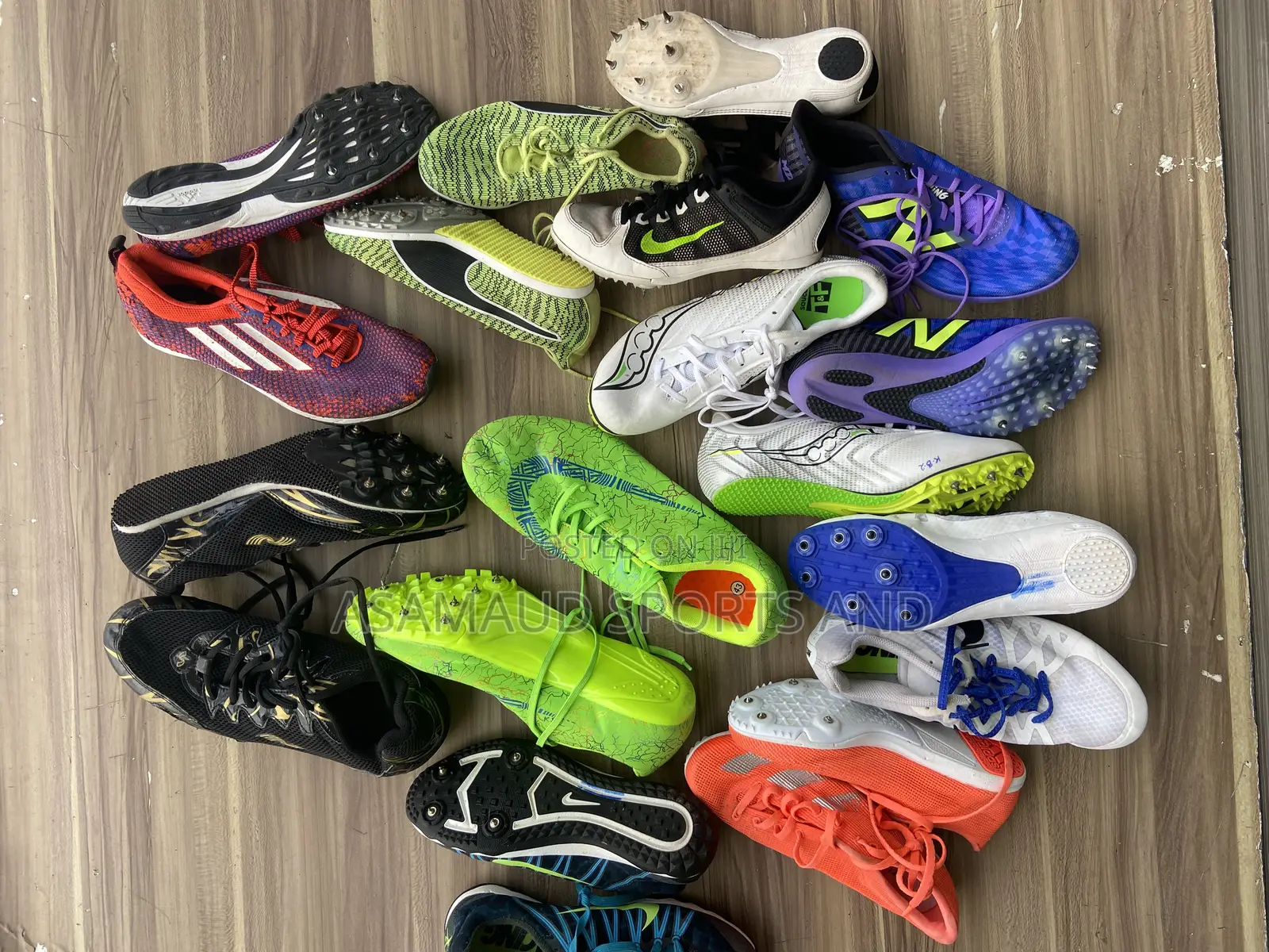 Original Running Spikes Available at Cool Price