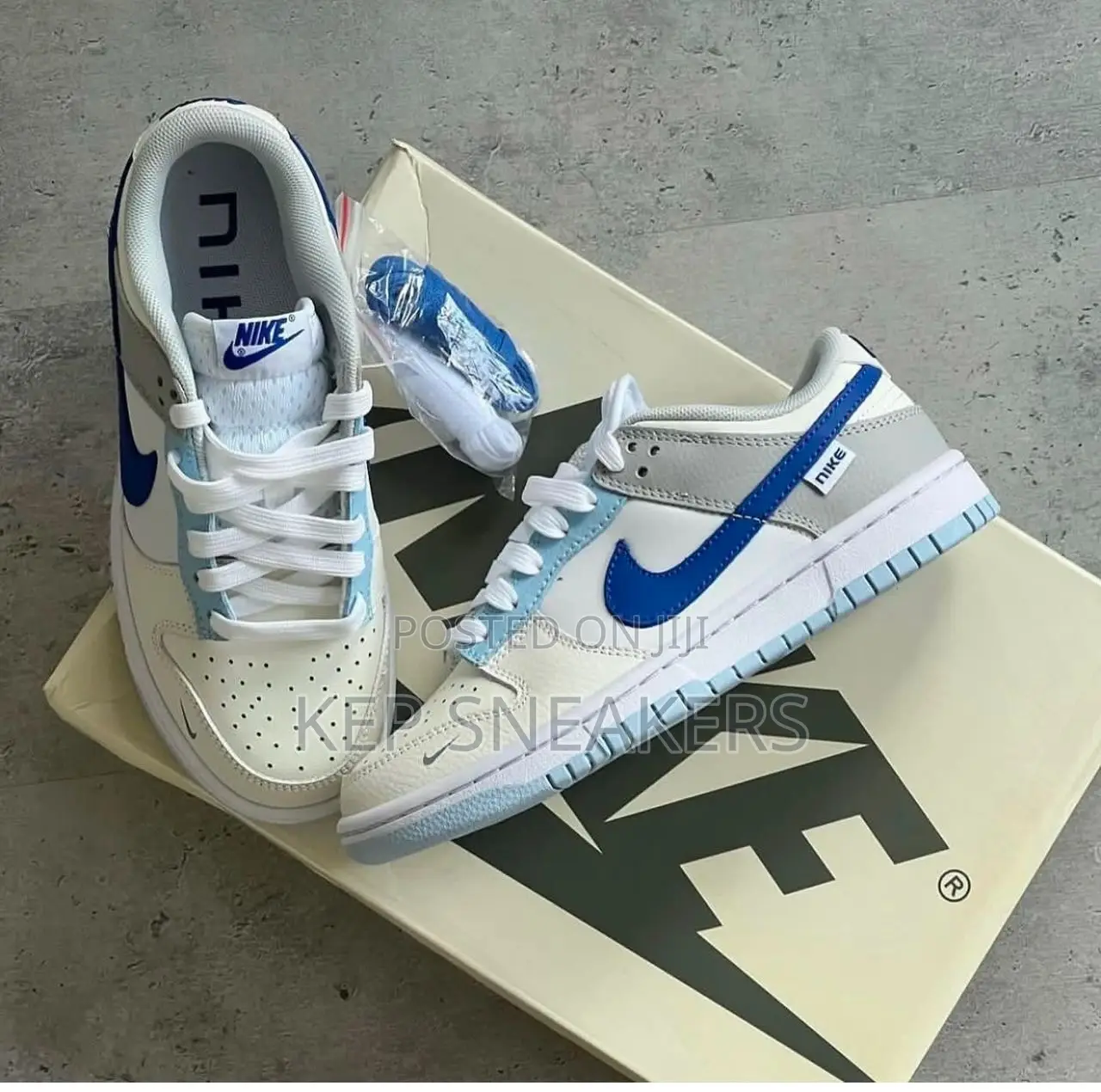 Nike Dunk Low “Ivory Hyper Royal Gs”