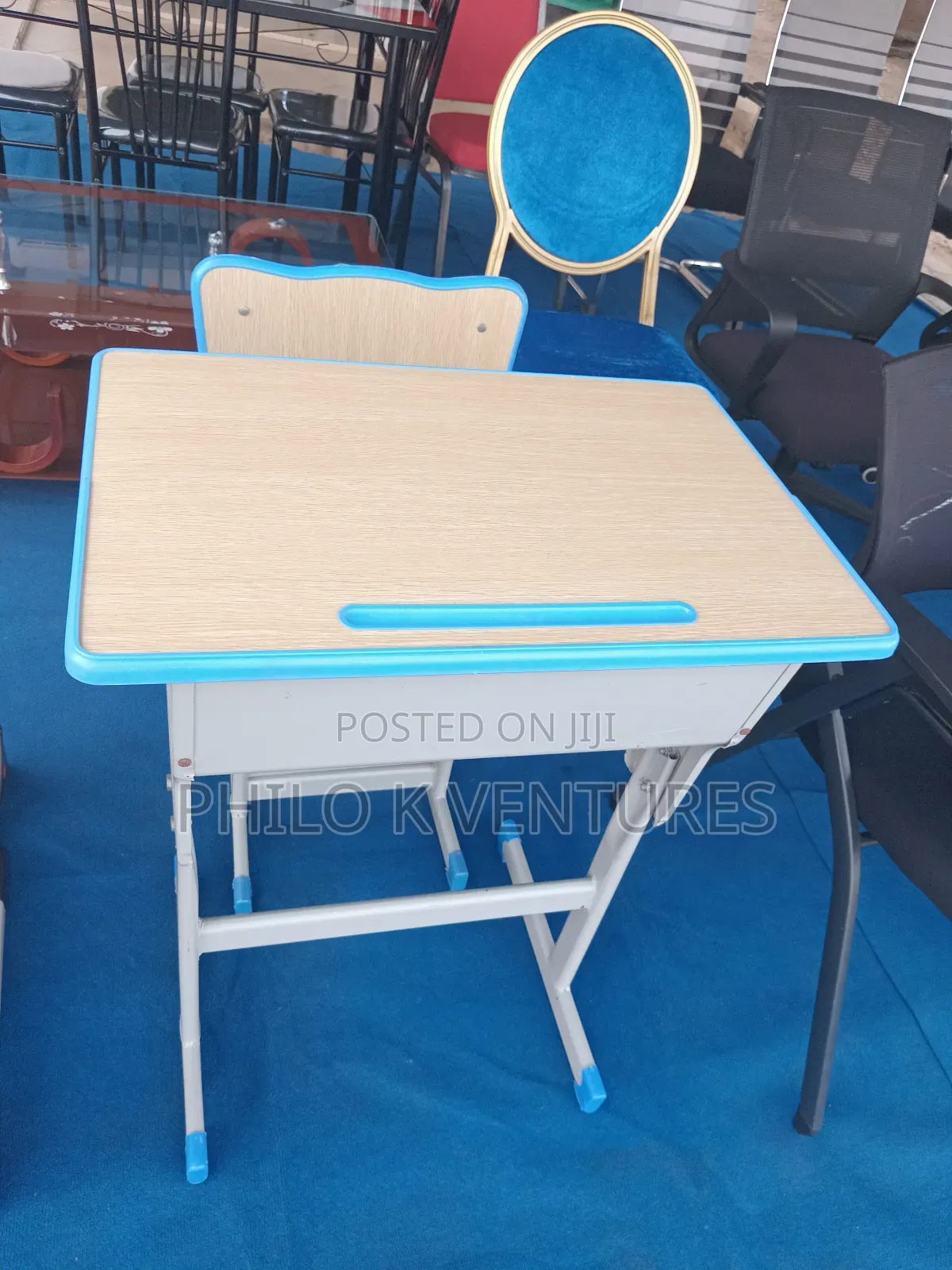 Emma Hall Table and Chair
