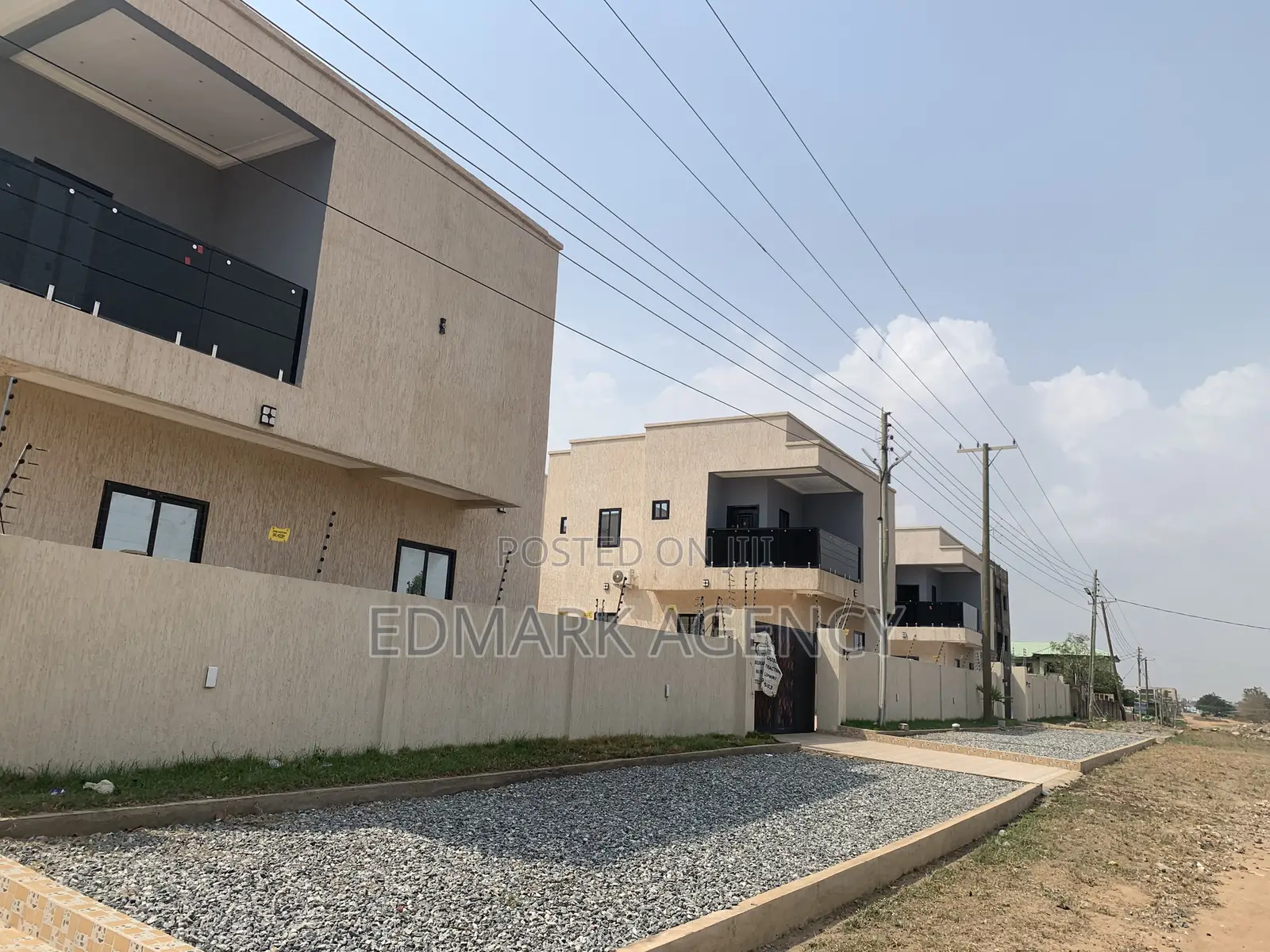 4bdrm House in East Legon Ogbojo, Accra Metropolitan for sale