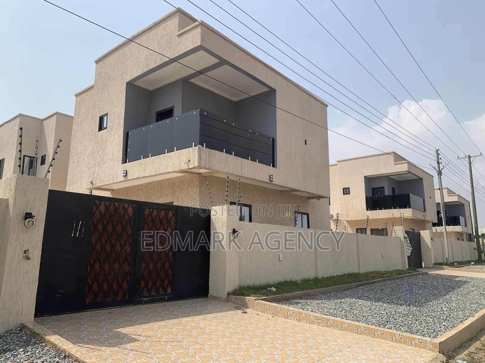 4bdrm House in East Legon Ogbojo, Accra Metropolitan for sale