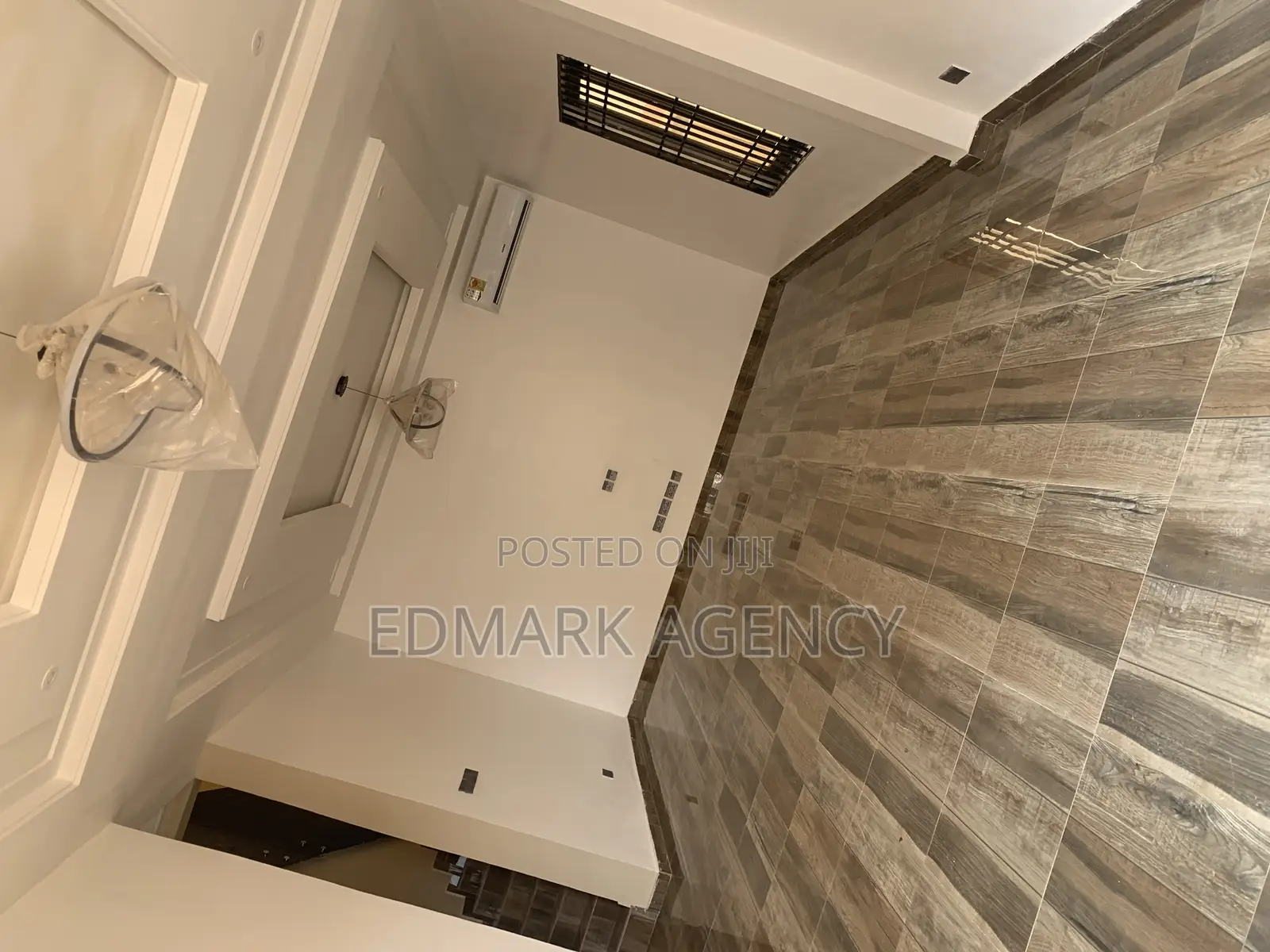 4bdrm House in East Legon Ogbojo, Accra Metropolitan for sale