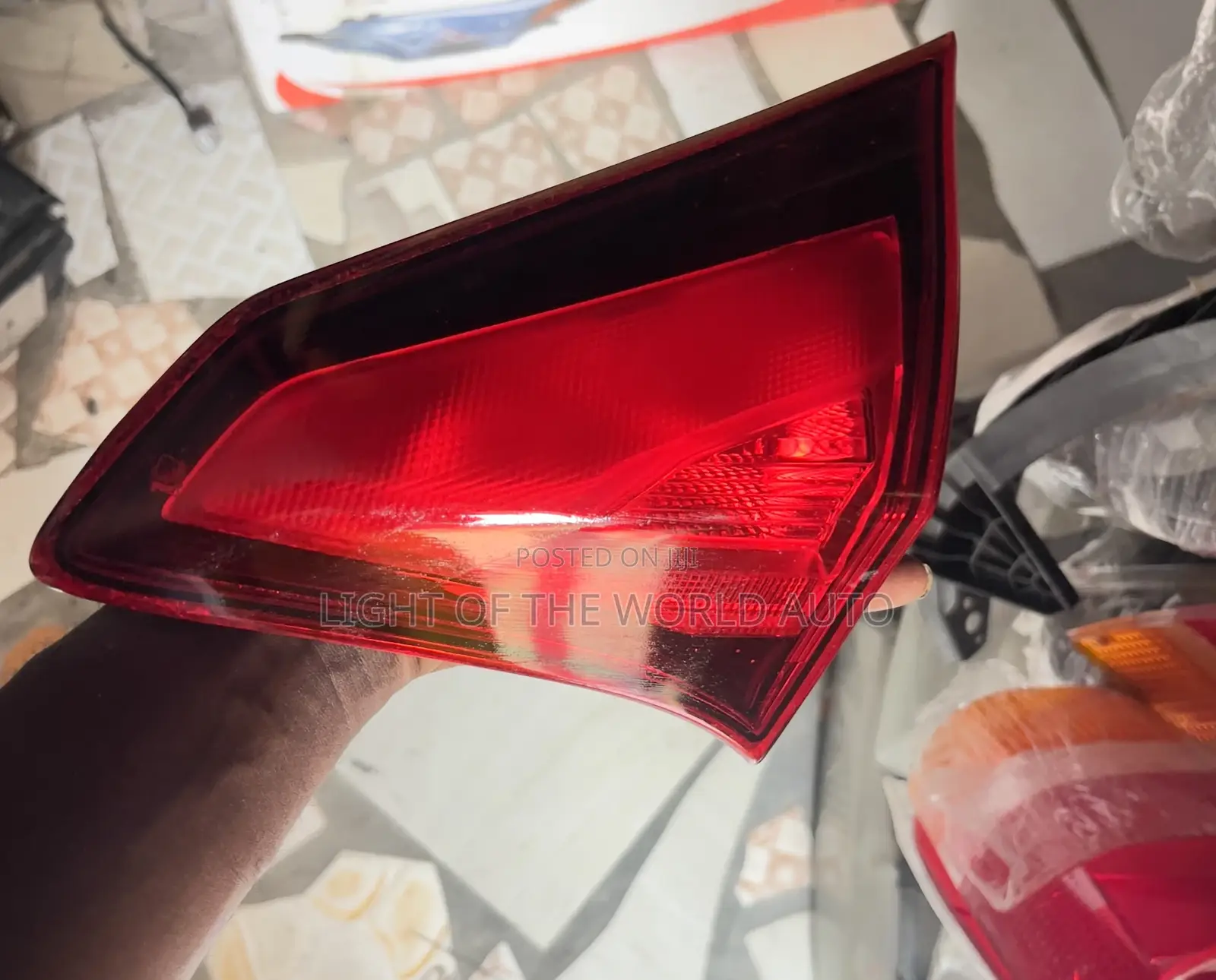 Nissan Kicks Boot Light Right Side 2018