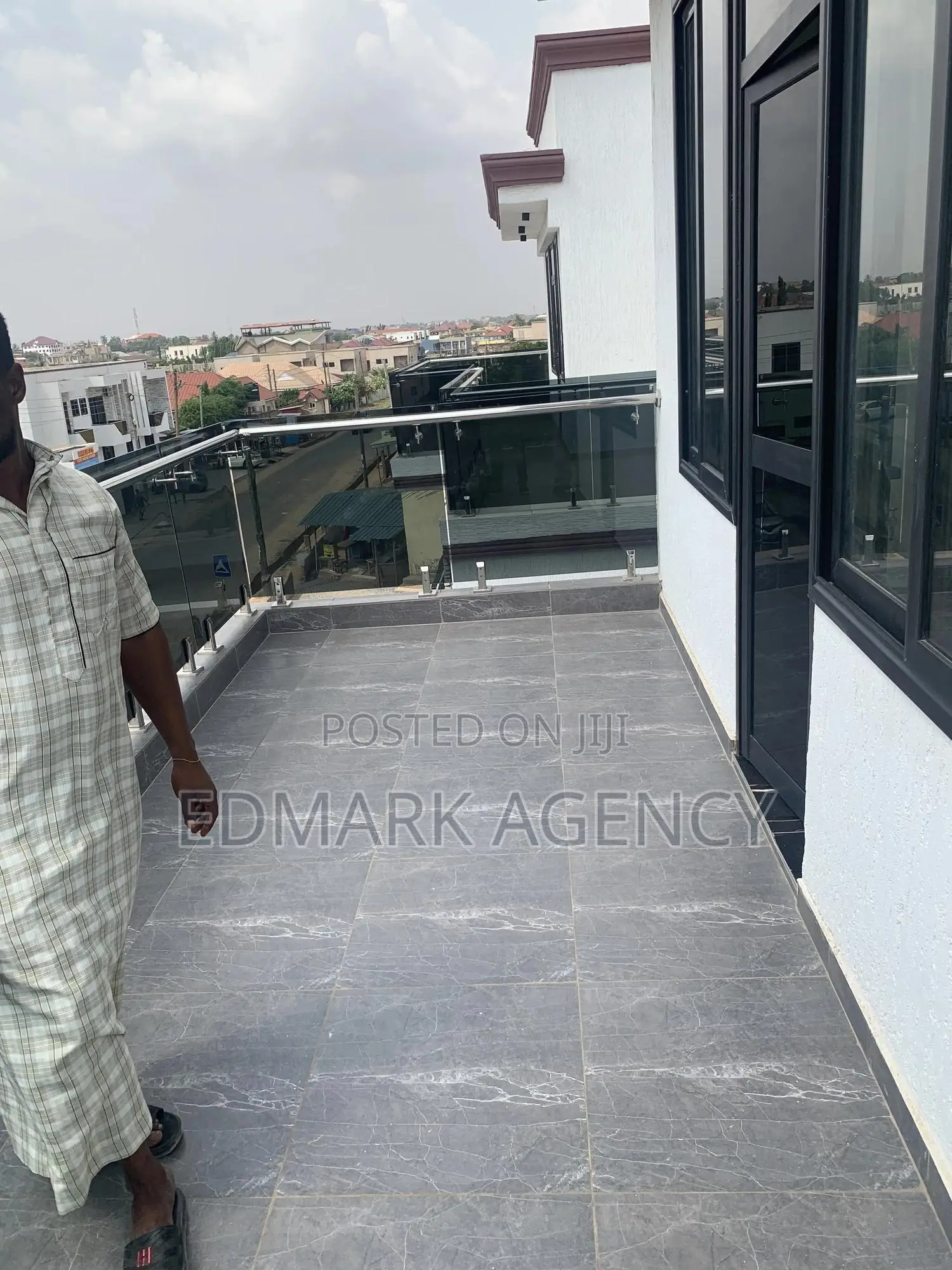 5bdrm House in Ars Ogbojo, American House for sale