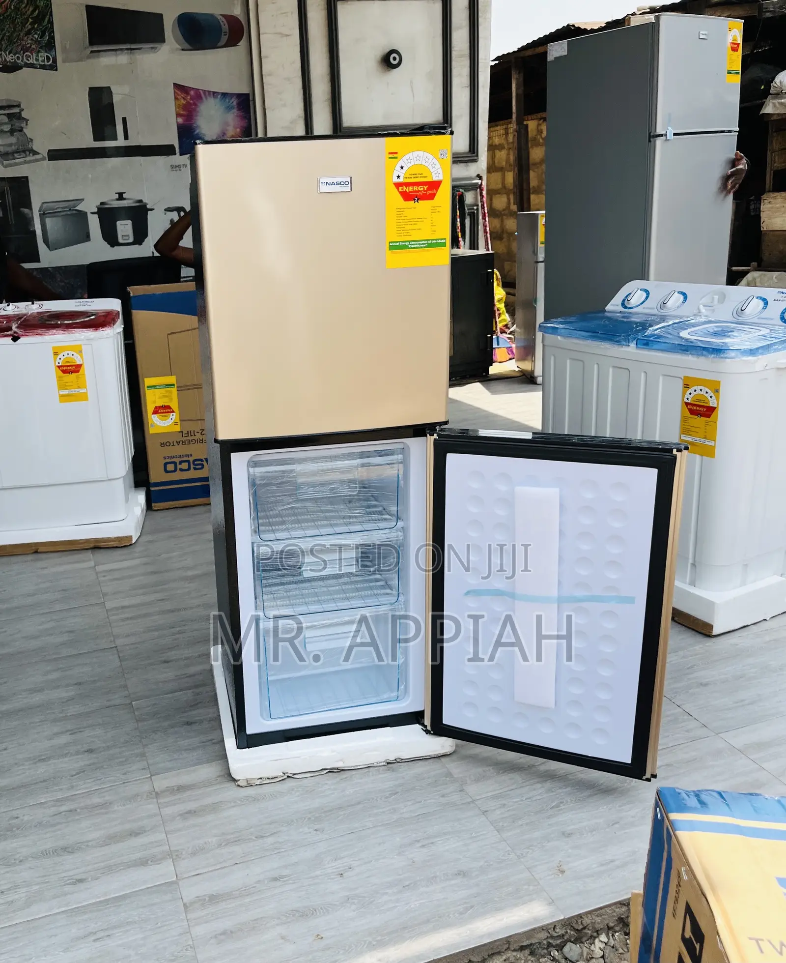 Classic Design Nasco D2-18fl Bottom Freezer Fridge(Gold).