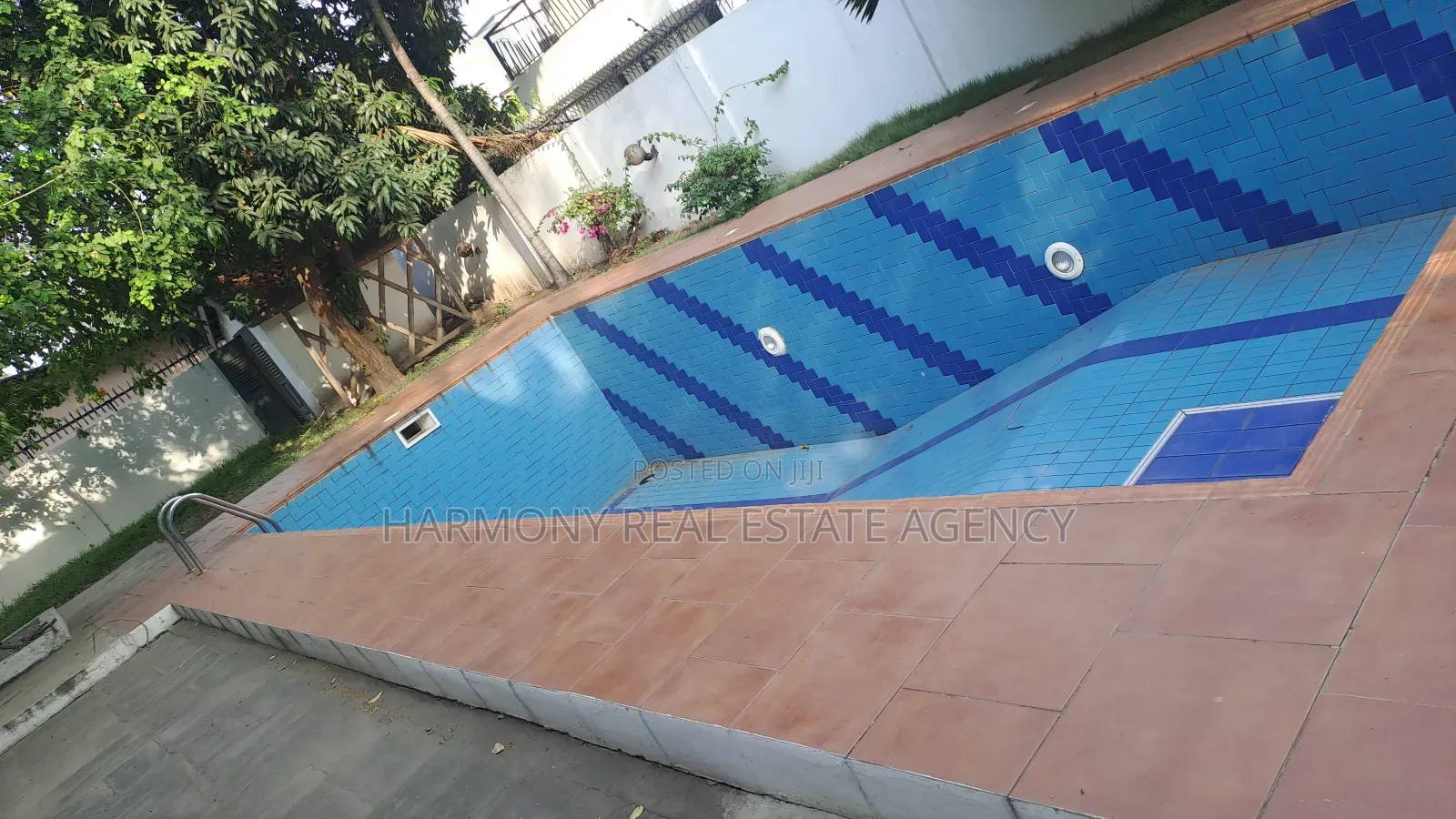 4bdrm House in Dzorwulu for rent