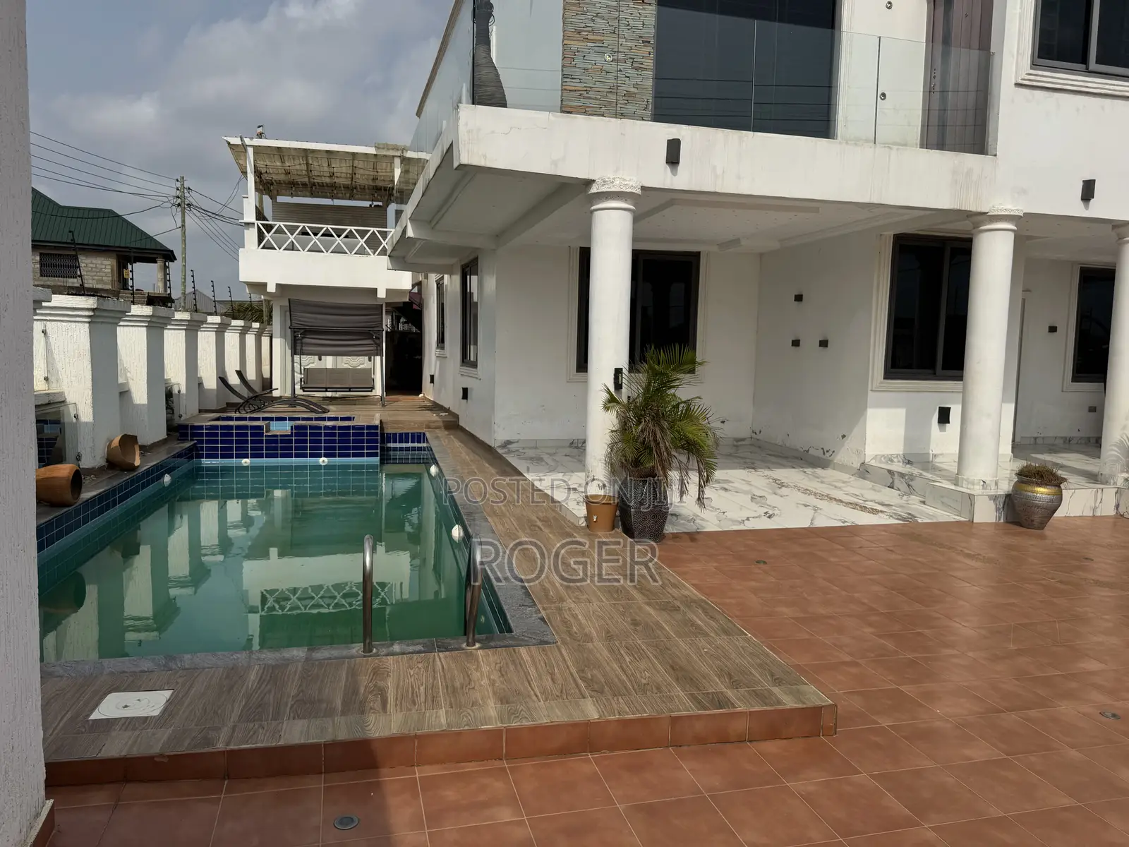 4bdrm Mansion in Amasaman for sale