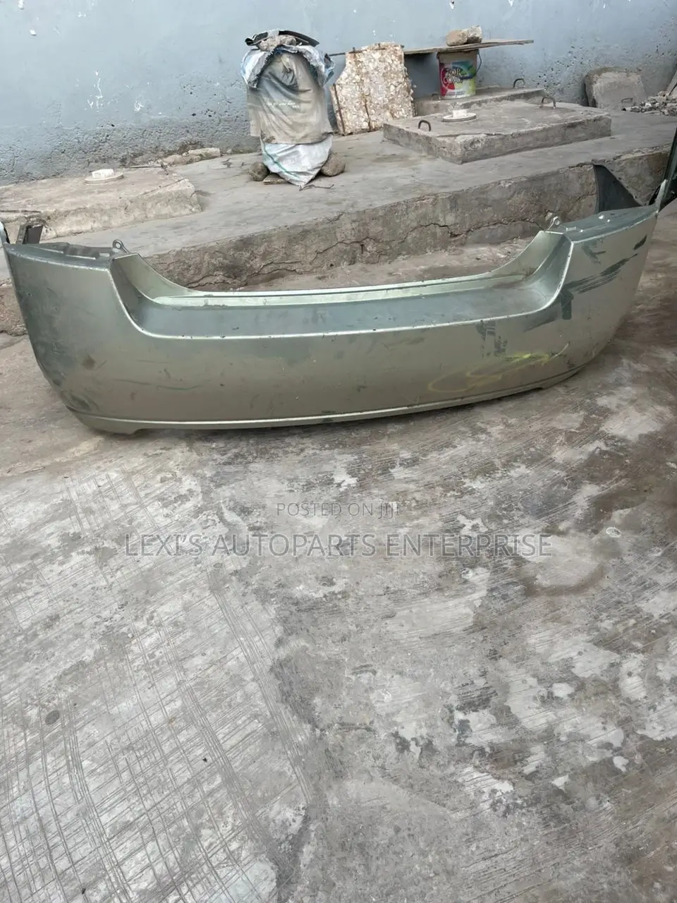 NISSAN SENTRA 2008-2012 Bumpers