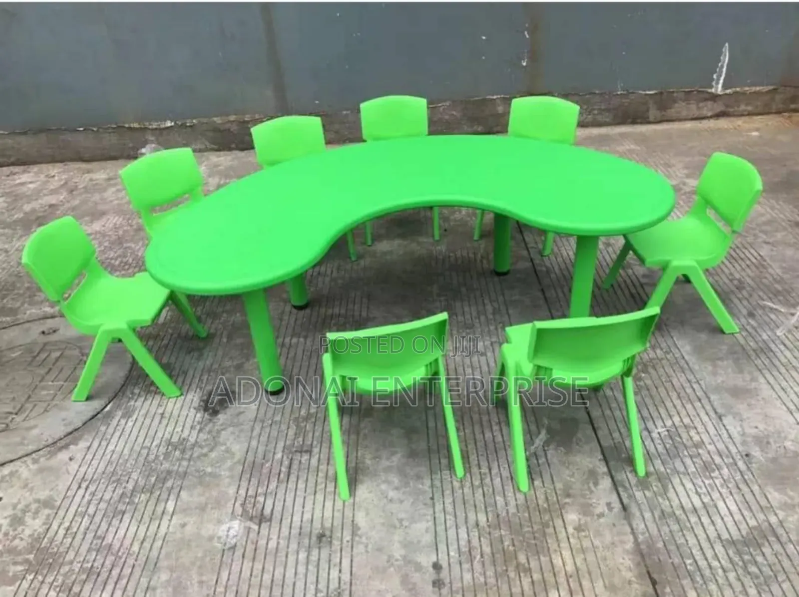 Kids Study Table Half Moon Q14