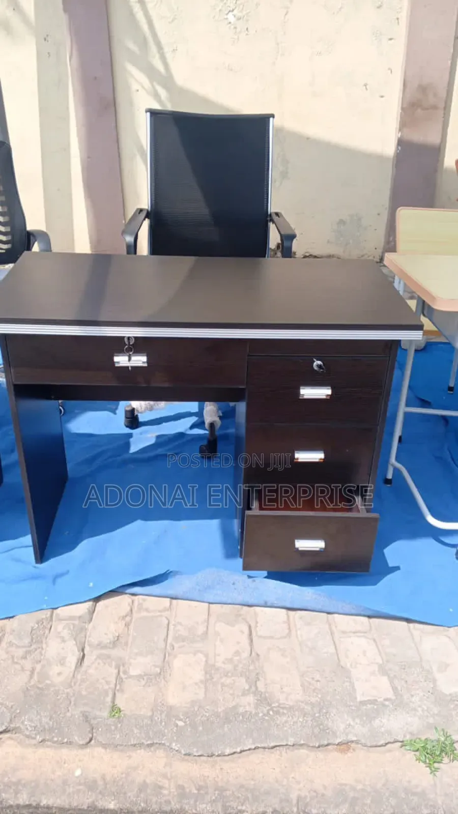 Cute Office Table Gtf128