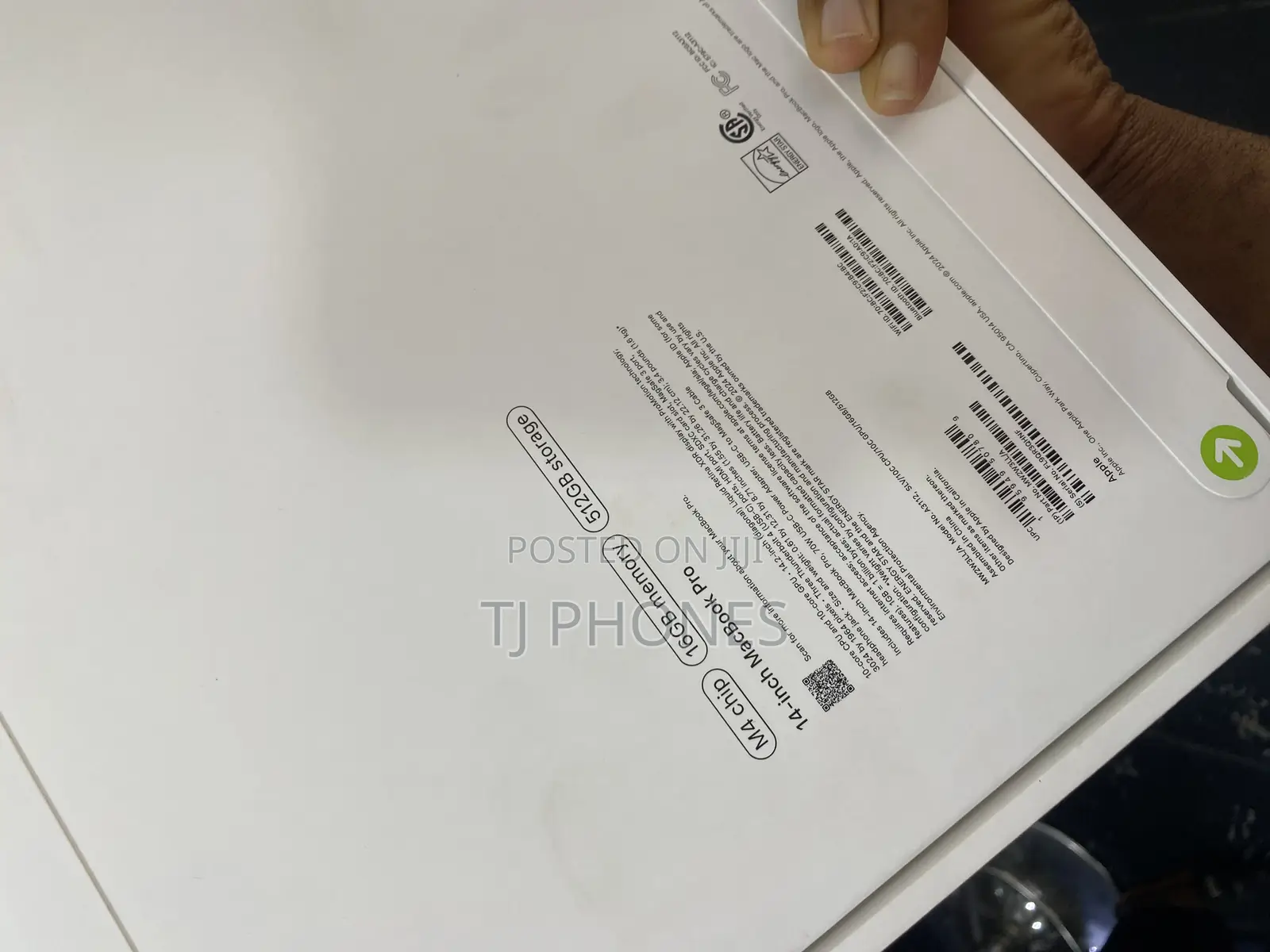 New Laptop Apple MacBook Pro 2024 M4 14-Inch 16GB Apple M4 SSD 512GB