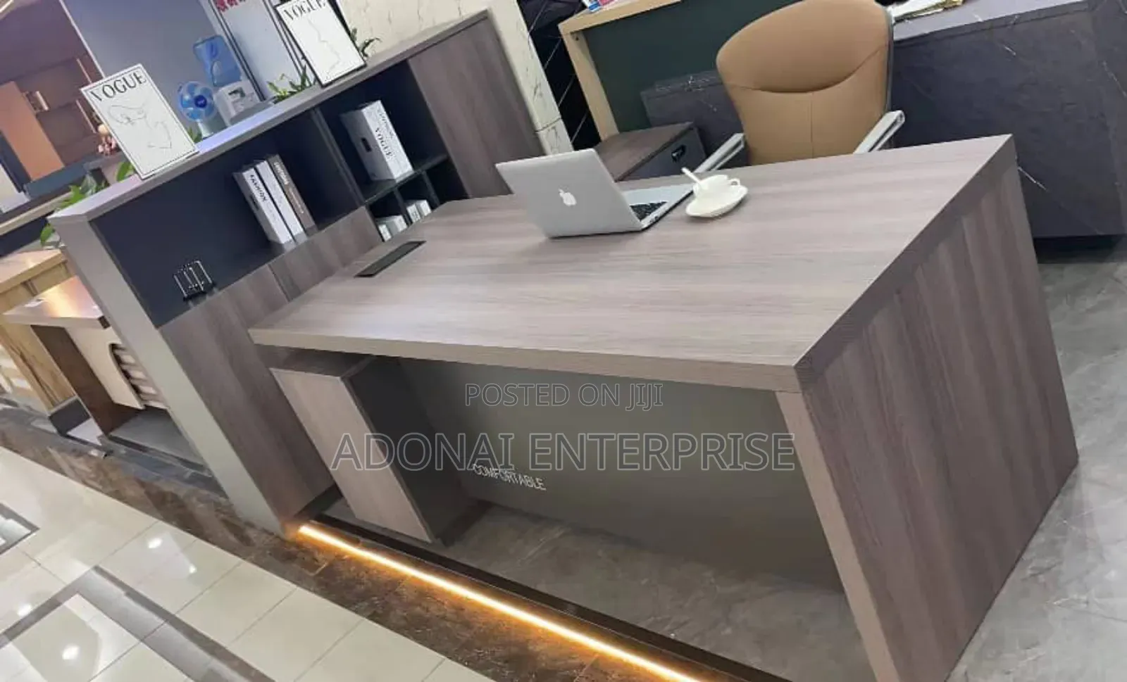 Executive Table Q18t